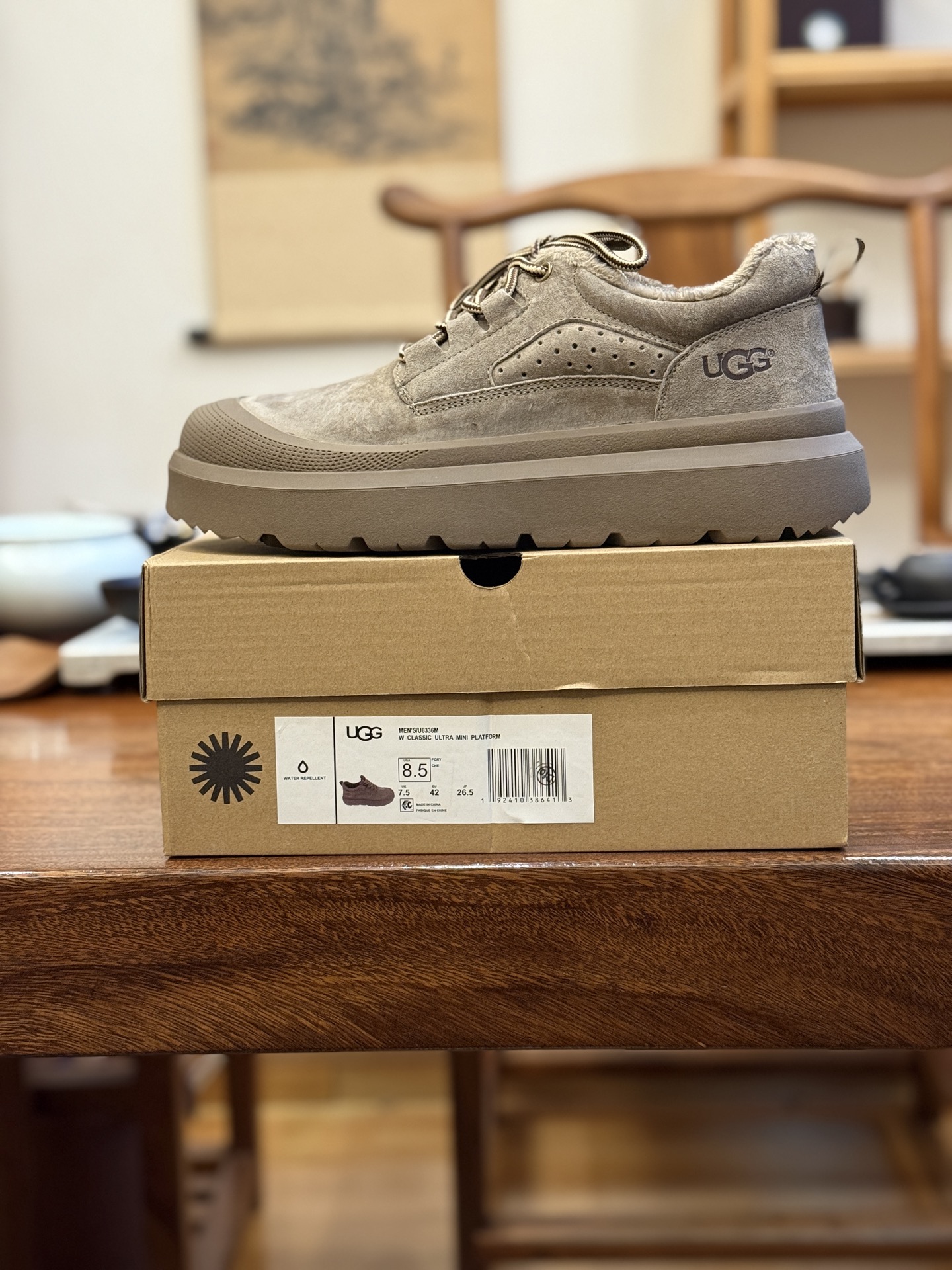 新货🚀#UGG秋冬新品(毛绒一体内里🔥保暖锁热)秋冬必备 户外男士休闲鞋雪地靴系列 广东大厂品质 秋冬新款 时尚潮流搭配 面料釆用意大利进口磨砂牛皮 全鞋真牛皮材料 大底到五金都是代工厂原材料制作 好货不杀猪 首单质量严格把控 全套官网统一包装 今年冬季防寒户外专用产品 日常随意搭配 型男必备‼美国轻奢品牌【UGG】Tasman Weather Hybrid 塔斯曼混合系列轻量休闲鞋尺码:39-44