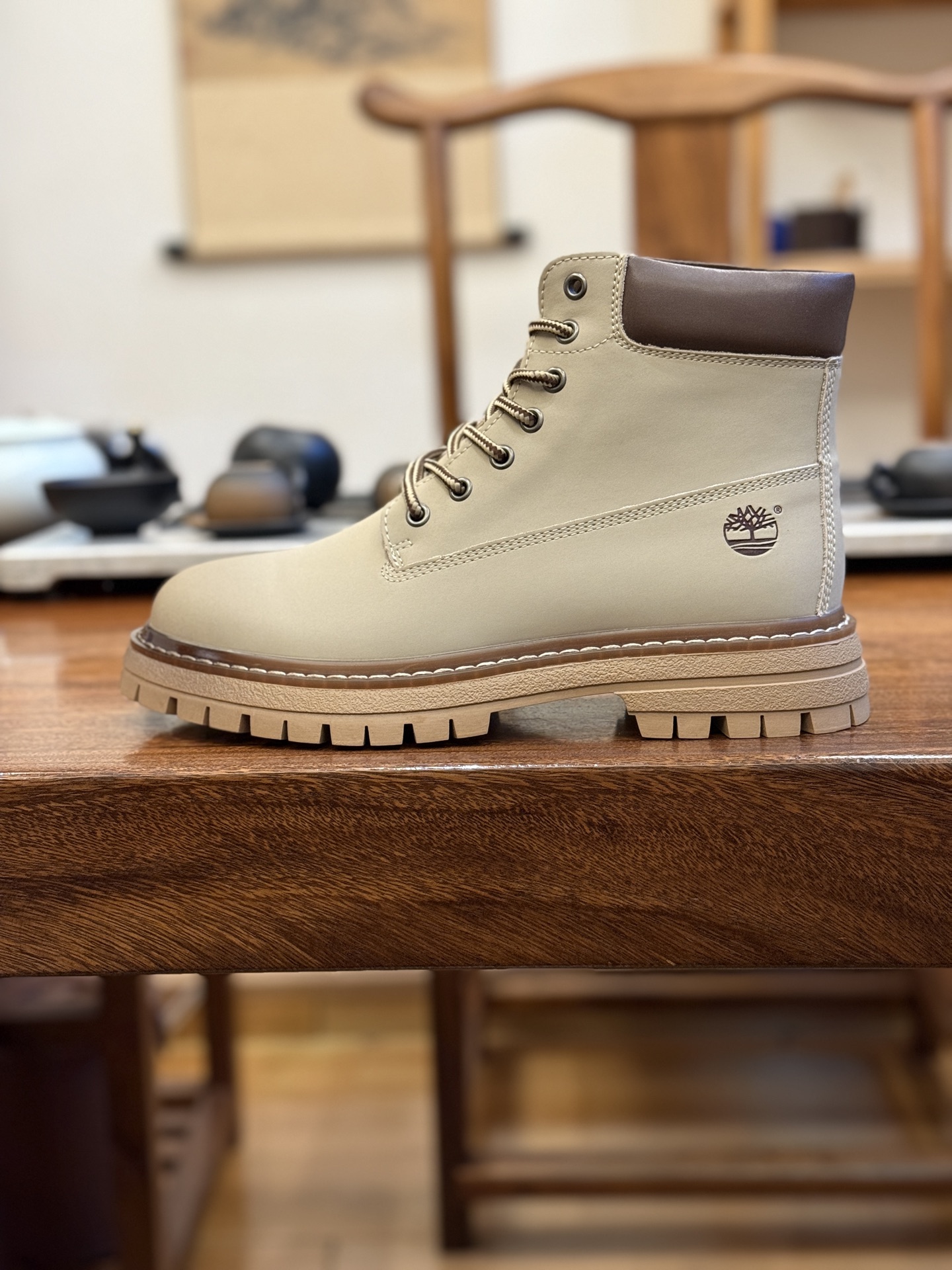 新货🚀Timberland添柏岚/天伯伦秋冬新品(毛绒内里🔥保暖锁热)秋冬必备户外休闲大黄靴系列
#广东大厂品质 原盒原包装 #时尚潮流搭配 面料采用意大利🇮🇹顶级磨砂细纹牛皮 搭配防臭防腐真皮乳胶鞋垫 大底到五金都是代工厂原材料制作 同原版固特异永不开胶工艺 好货不杀猪
首单质量严格把控 全网独家首发 品质毋庸置疑 全套官网统一包装 给您完美的穿着体验 质量考究耐穿 型男必备 专治不帅 高品质脚感一流 今年冬季防寒户外专用 日常随意搭配
尺码:38 39 40 41 42 43 44(皮鞋码)