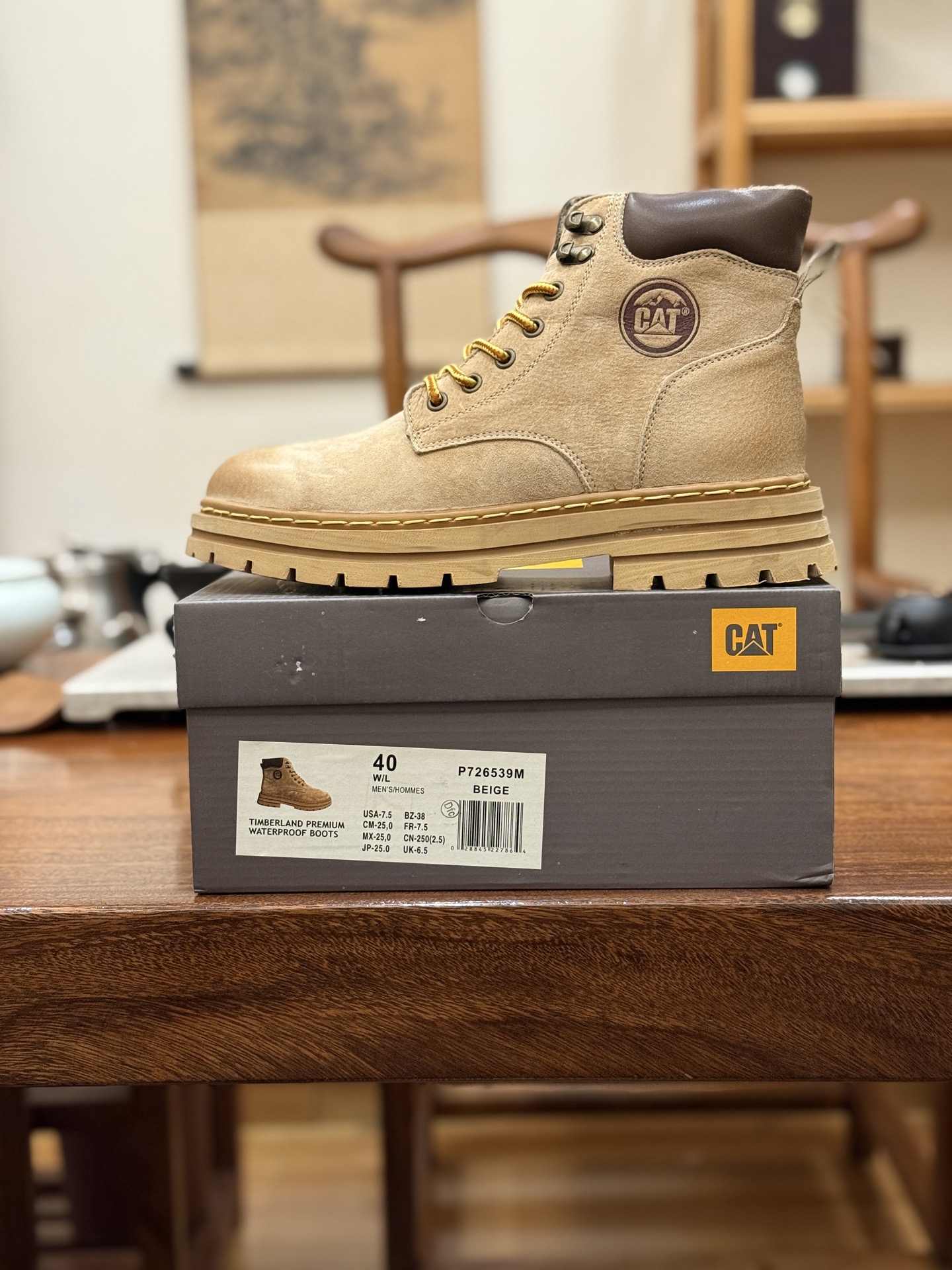 新货🚀CAT卡特 硬汉推土机品牌（内里加绒🔥保暖锁热）防寒必备 经典百搭户外休闲大黄靴系列
#广东大厂品质 秋冬新款时尚潮流搭配 面料釆用意大利进口磨砂牛皮 全鞋真牛皮材料 大底到五金都是代工厂原材料制作 好货不杀猪  首单质量严格把控 全套官网统一包装 今年冬季防寒户外专用 日常随意搭配 型男必备 
尺码：38 39 40 41 42 43 44