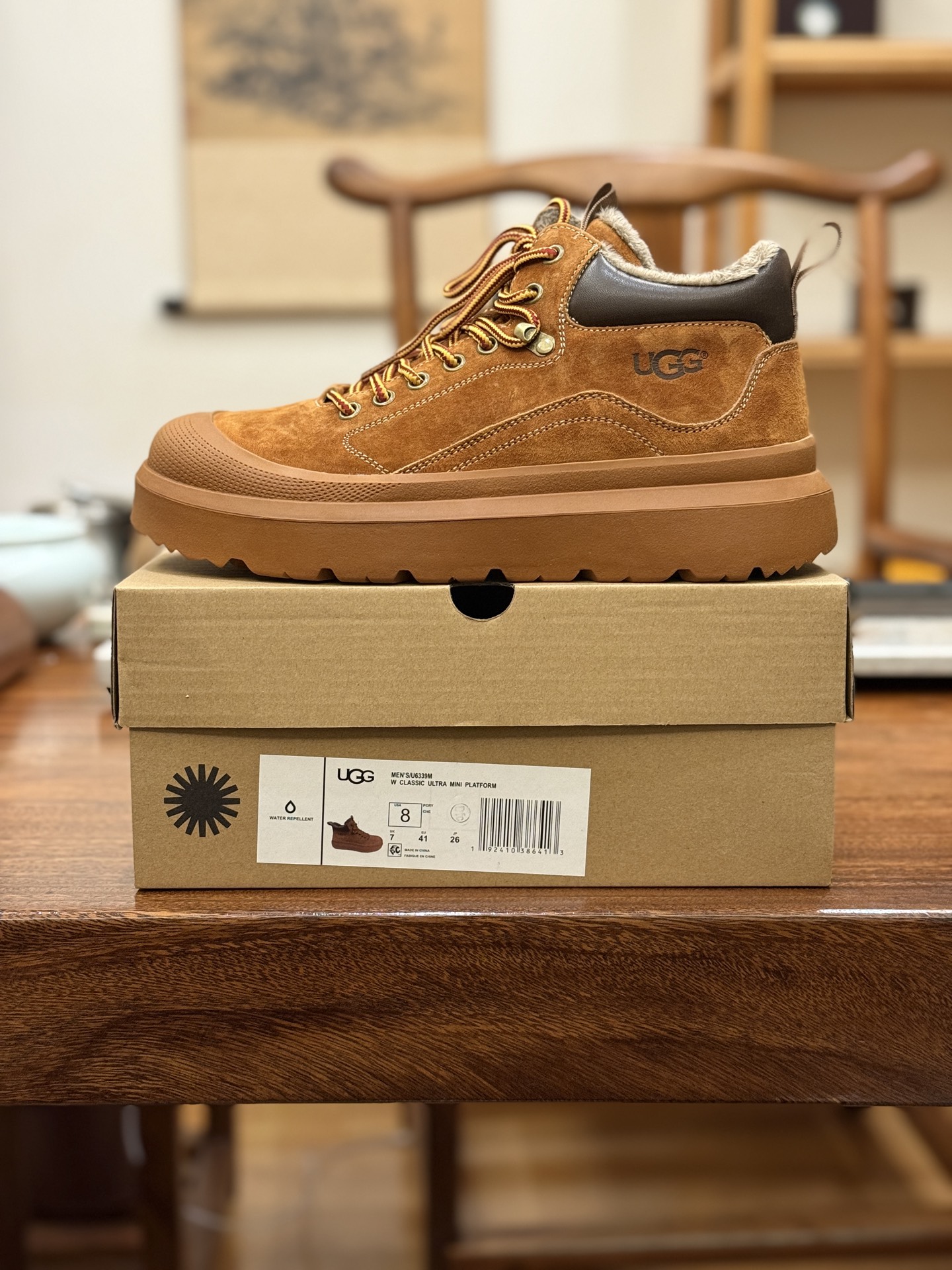 新货🚀#UGG秋冬新品(毛绒一体内里🔥保暖锁热)秋冬必备 户外中帮男士休闲鞋雪地靴马丁靴系列 广东大厂品质 秋冬新款 时尚潮流搭配 面料釆用意大利进口磨砂牛皮 全鞋真牛皮材料 大底到五金都是代工厂原材料制作 好货不杀猪 首单质量严格把控 全套官网统一包装 今年冬季防寒户外专用产品 日常随意搭配 型男必备‼美国轻奢品牌【UGG】Tasman Weather Hybrid 塔斯曼混合系列轻量休闲鞋尺码:39-44