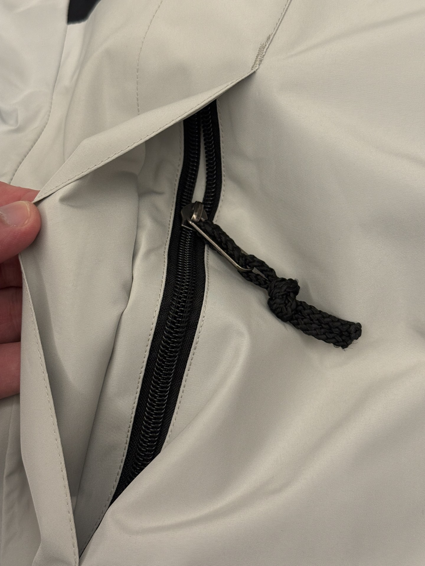 顶级版 公司级 平台货 顶级压胶版本 The North Facel 北面 经典 90冲锋衣 灰白色 男女同款 尺码 XS S M L XL XXL