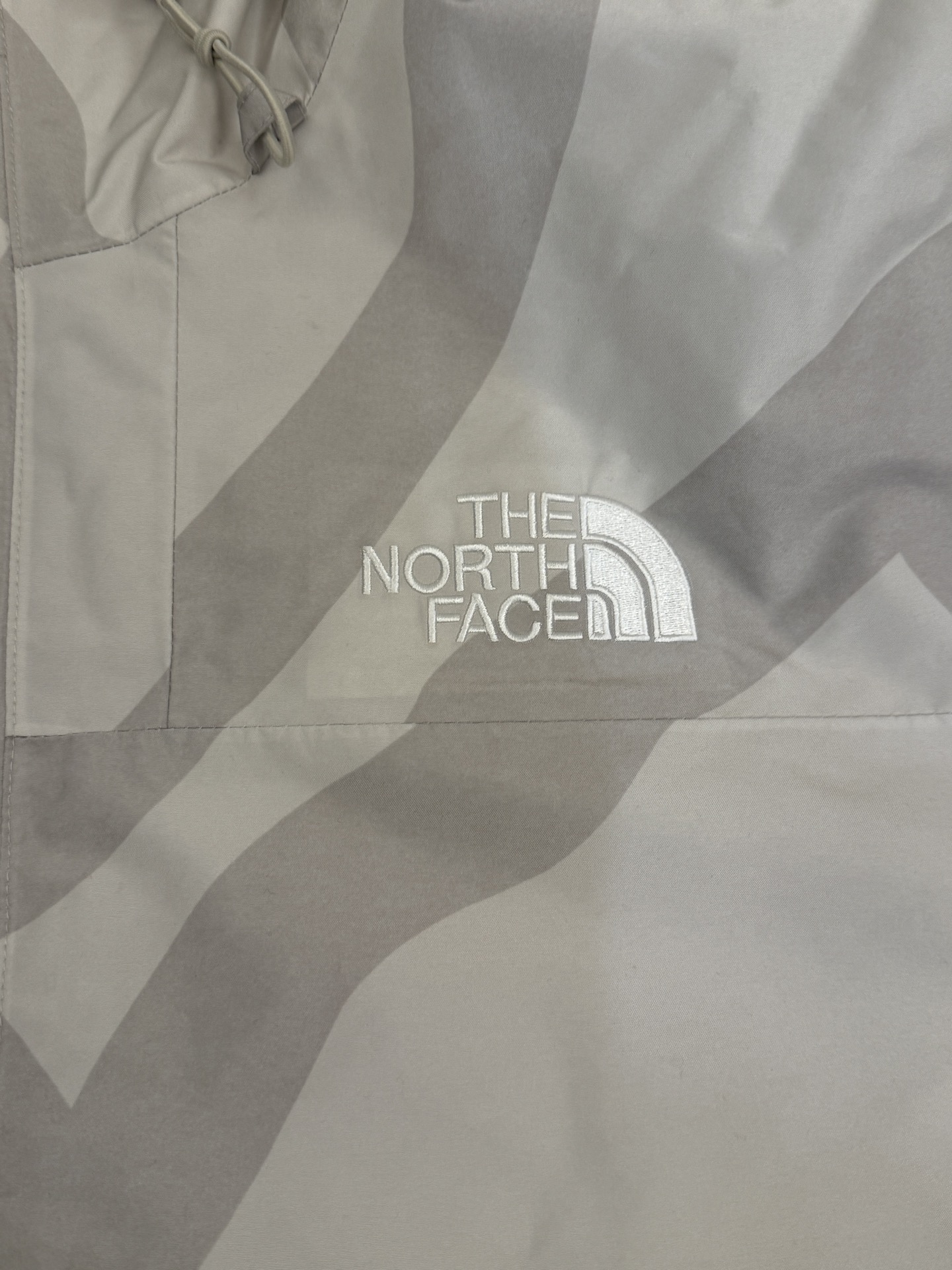 顶级版 公司级 平台货 顶级压胶版本 The North Facel 北面 经典 90冲锋衣 XX白 男女同款 尺码 XS S M L XL XXL