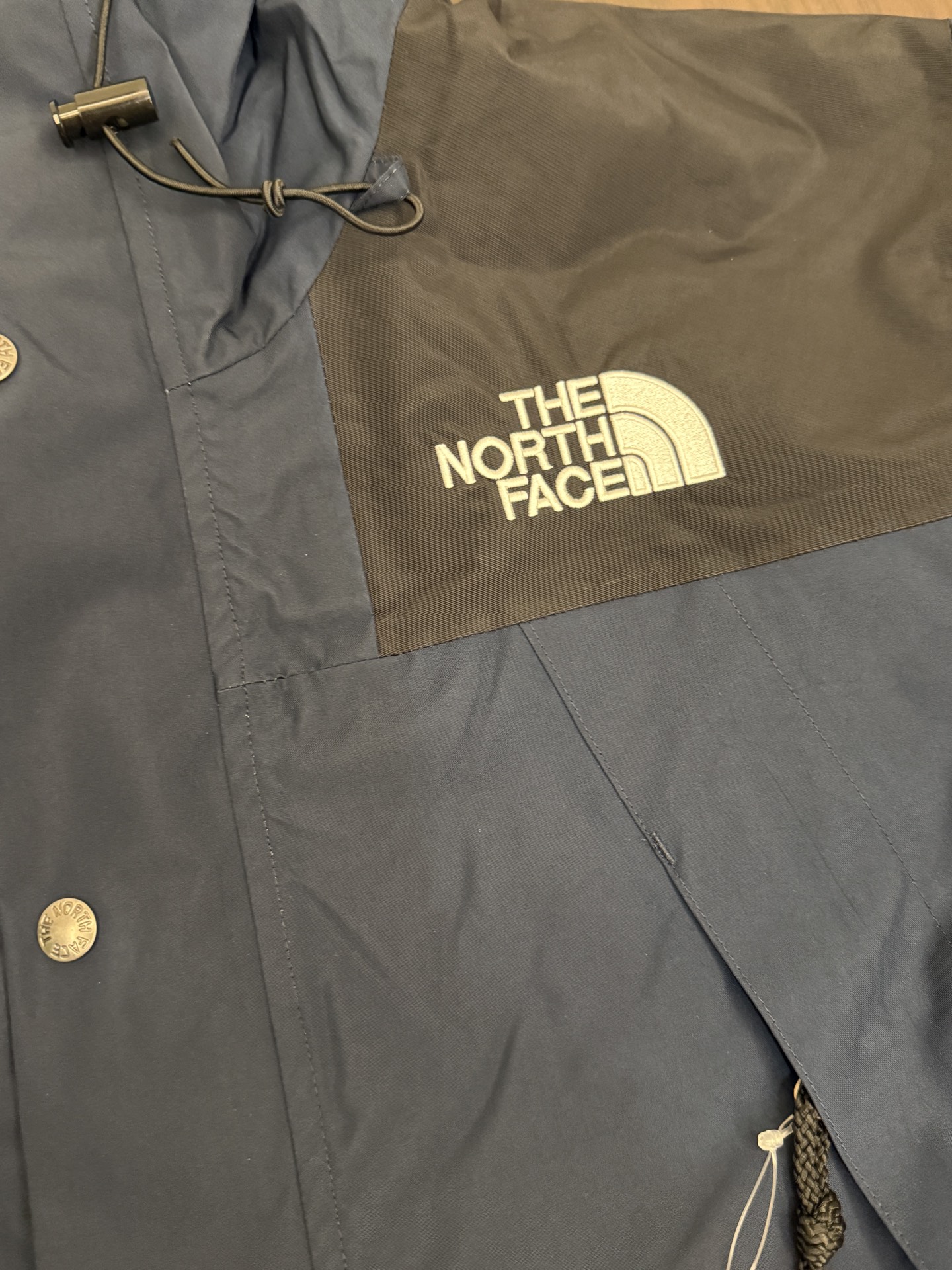 顶级版 公司级 平台货 顶级压胶版本 The North Facel 北面 经典 90冲锋衣 藏青色 男女同款 尺码 XS S M L XL XXL