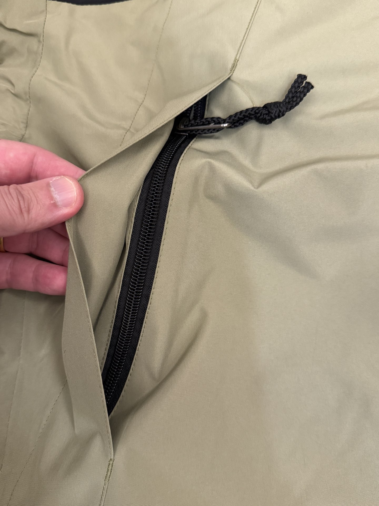 顶级版 公司级 平台货 顶级压胶版本 The North Facel 北面 经典 90冲锋衣 抹茶色 男女同款 尺码 XS S M L XL XXL