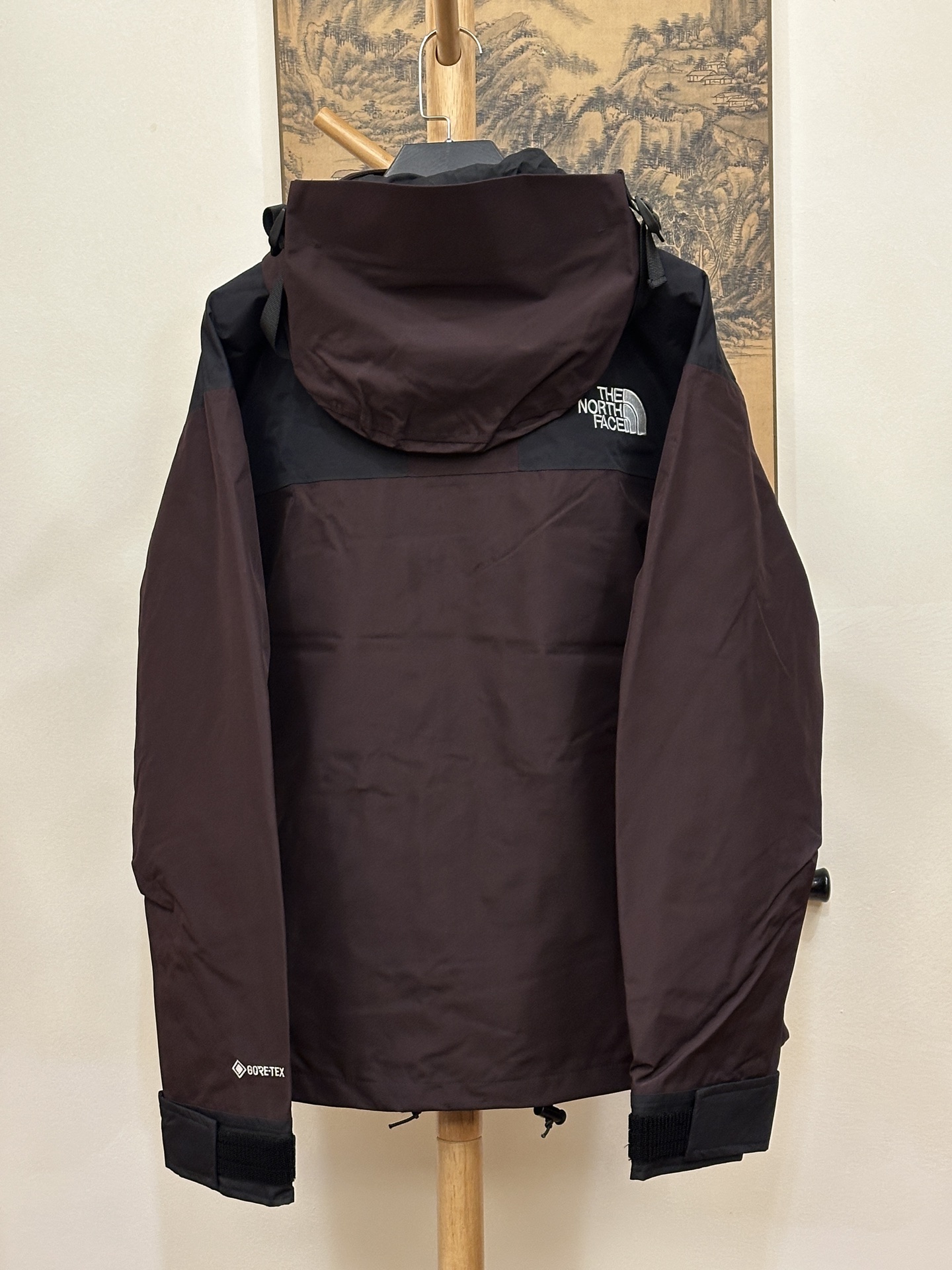 顶级版 公司级 平台货 顶级压胶版本 The North Facel 北面 经典 90冲锋衣 酒红色 男女同款 尺码 XS S M L XL XXL