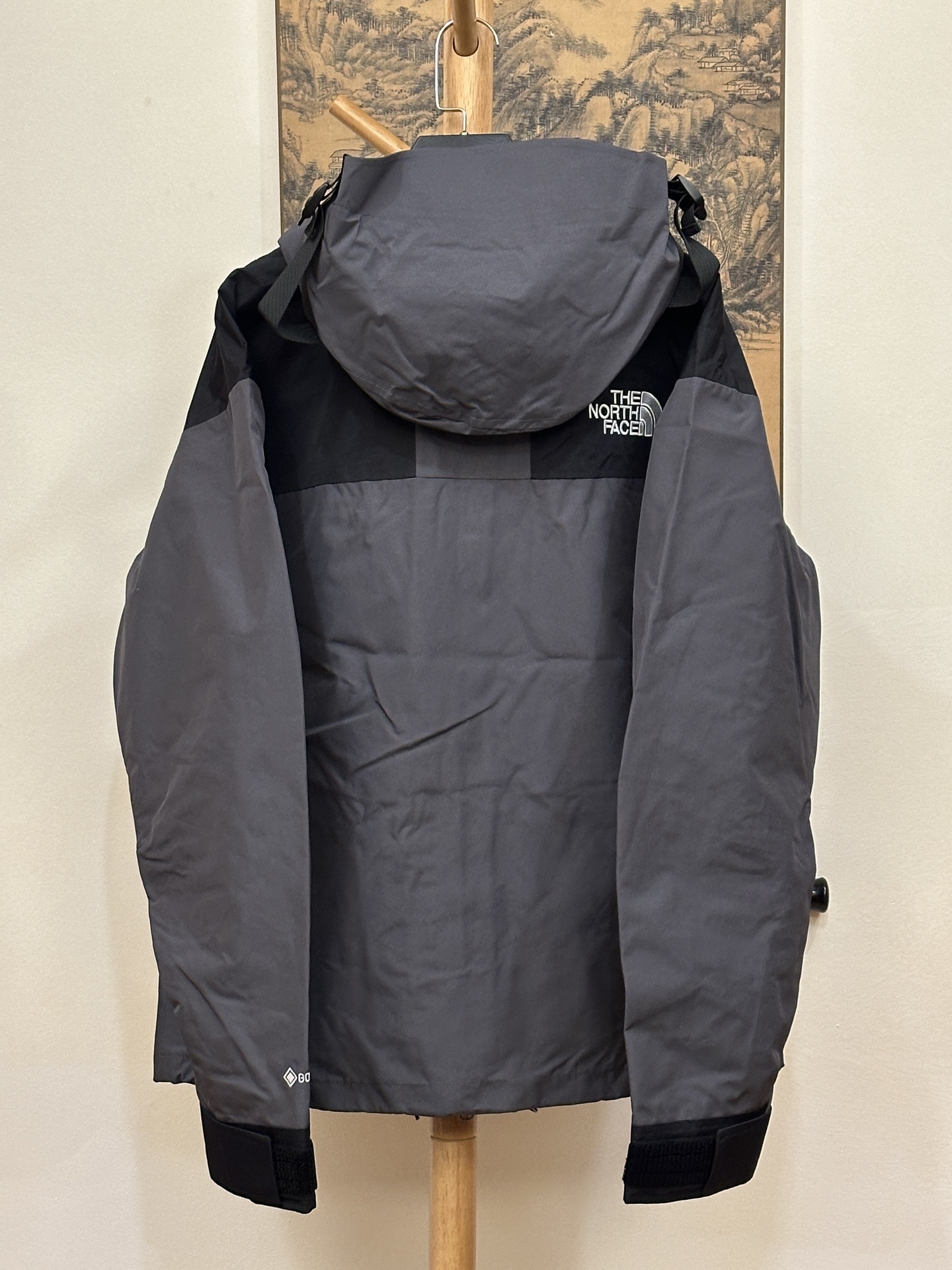 顶级版 公司级 平台货 顶级压胶版本 The North Facel 北面 经典 90冲锋衣 石墨灰 男女同款 尺码 XS S M L XL XXL