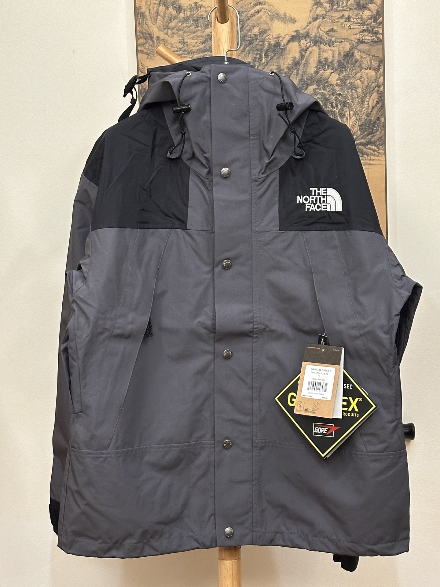 顶级版 公司级 平台货 顶级压胶版本 The North Facel 北面 经典 90冲锋衣 石墨灰 男女同款 尺码 XS S M L XL XXL