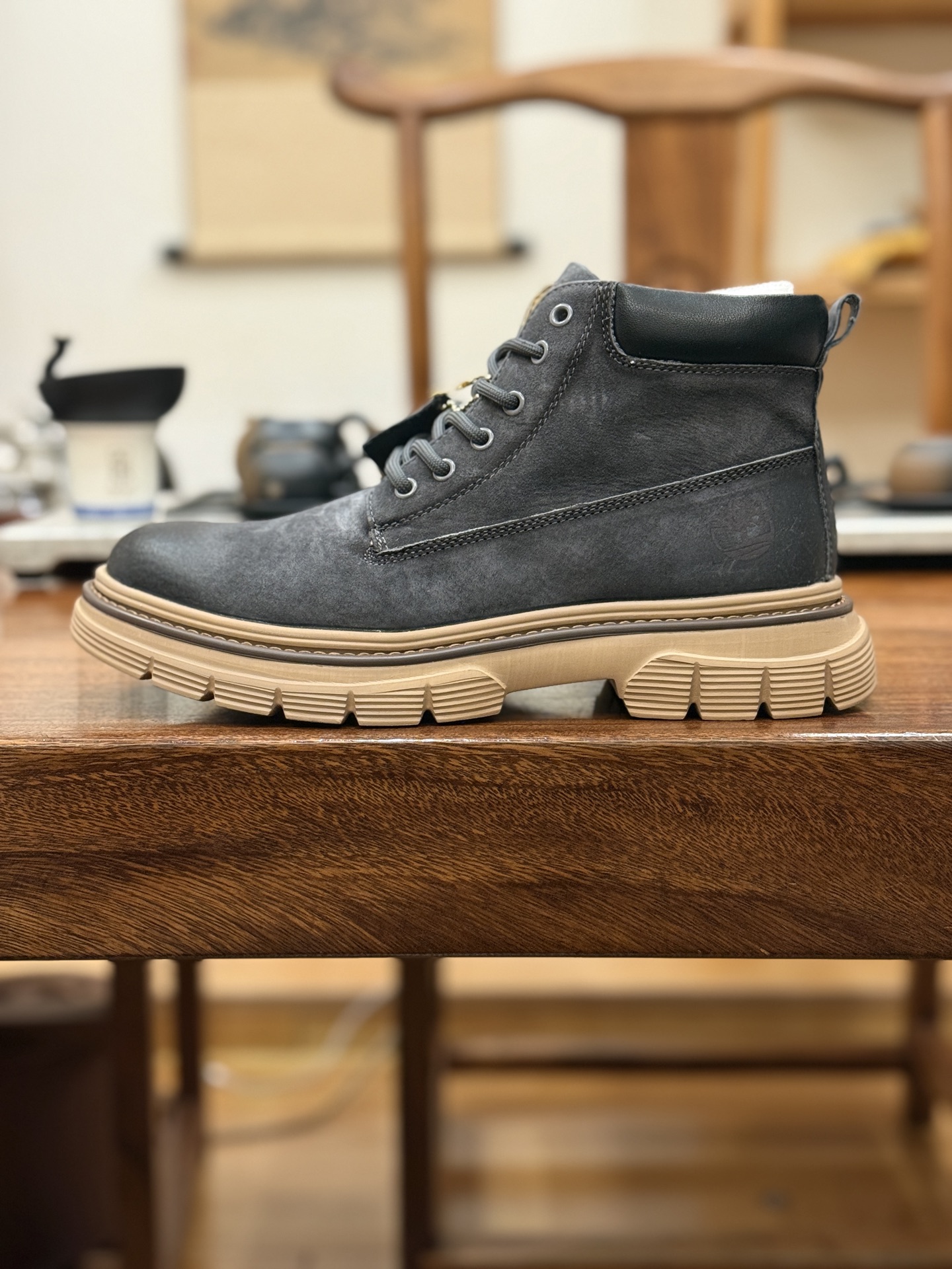 新货🚀#Timberland添柏岚/天伯伦 秋冬新品(毛绒内里🔥保暖锁热)秋冬必备户外休闲大黄靴系列
#广东大厂品质 原盒原包装 时尚潮流搭配 面料采用意大利🇮🇹顶级磨砂细纹牛皮 搭配防臭防腐真皮乳胶鞋垫 大底到五金都是代工厂原材料制作 同原版固特异永不开胶工艺 好货不杀猪 首单质量严格把控 全网独家首发 品质毋庸置疑 全套官网统一包装 给您完美的穿着体验 质量考究耐穿 型男必备 专治不帅 高品质脚感一流 今年冬季防寒户外专用 日常随意搭配
尺码:38 39 40 41 42 43 44(皮鞋码)