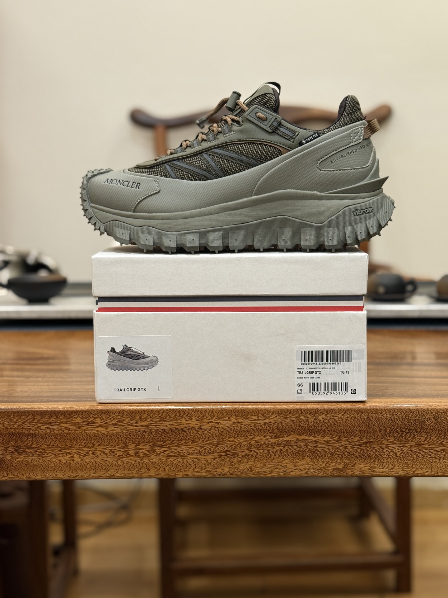 Moncler盟可睐
蒙口/Trailgrip Lite2 GTX减震轻质户外越野运动鞋 王一博同款
功能:具有舒适防滑性能,采用皮革和科技面料制成,专为户外跑步或都市漫步而设。兼备创新、功能性与图形细节于一体,从高山氛围汲取灵感,诠释潮流时尚,适合冬季冒险。
➡️原鞋购入 支持任何比对
➡️Tech Tough橡胶加固
➡️Vibram MEGAGRIP防滑花纹大底
➡️RB MD 碳板 TPu 五层分离组合大底
➡️Ortholite鞋垫(透气 、防臭)
尺码:36 36.5 37.5 38 38.5 39 40 40.5 41 42 42.5 43 44 44.5 45 46