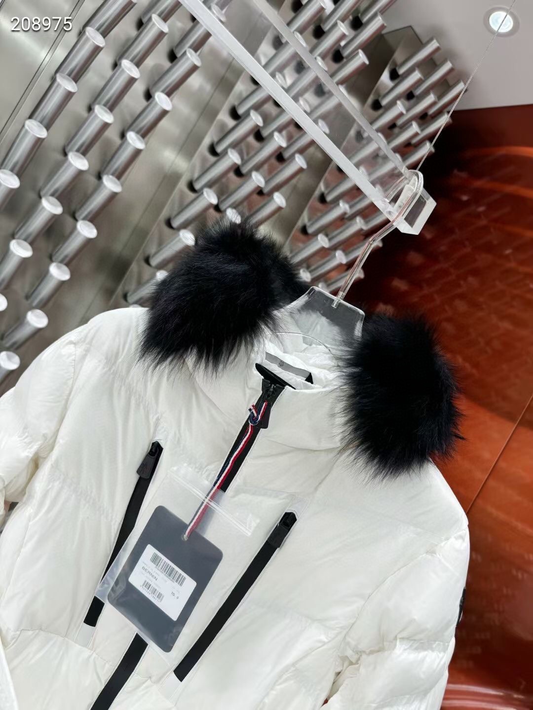 Moncler Dames Donsjas met Bontkraag - Wit