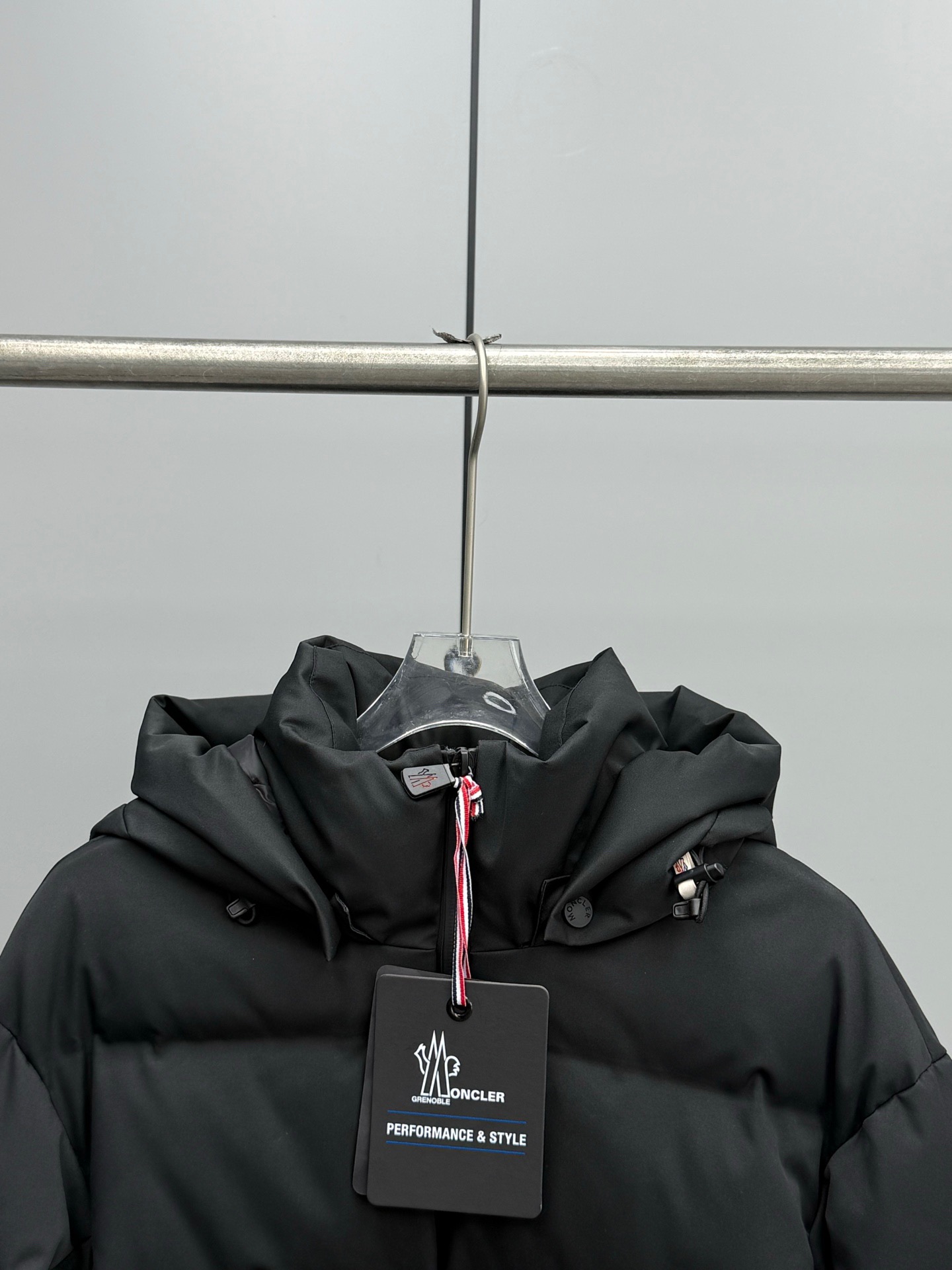 Пуховик Moncler