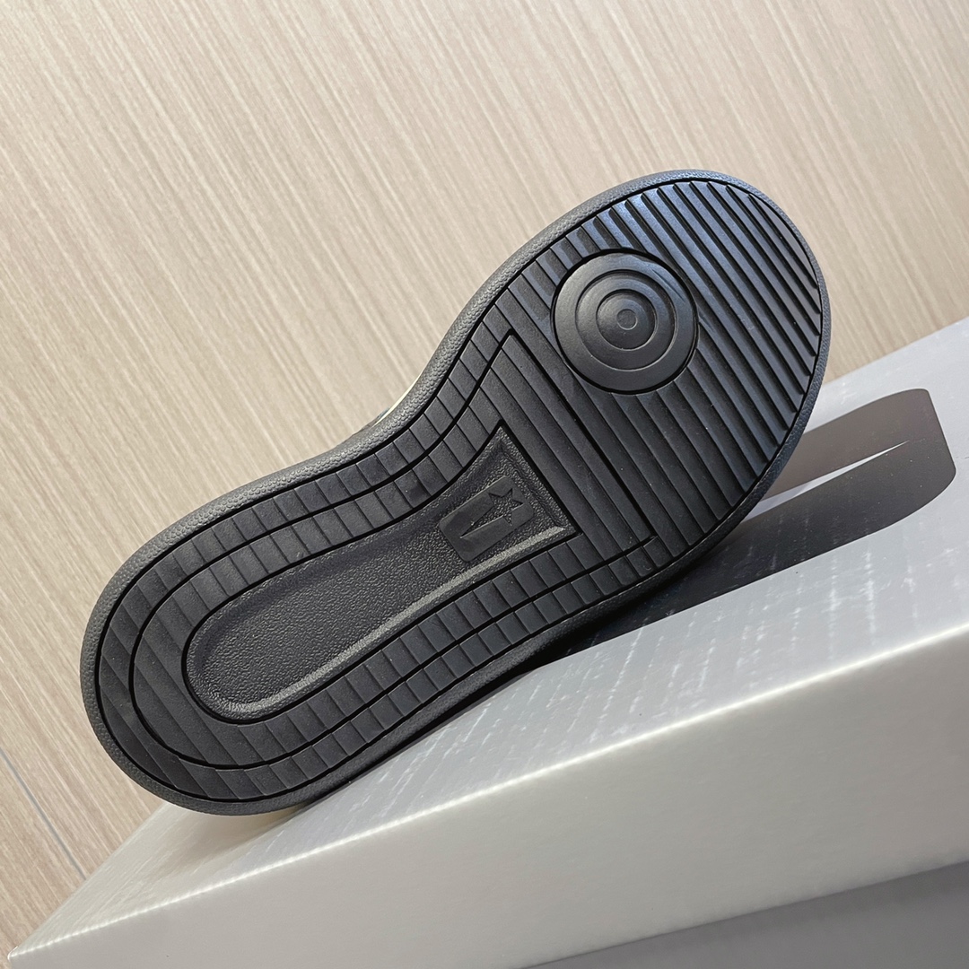 Rick Owens x Converse Collaboration: Unique Design, Iconic Sneakers, and Joint Funds - 图片 9