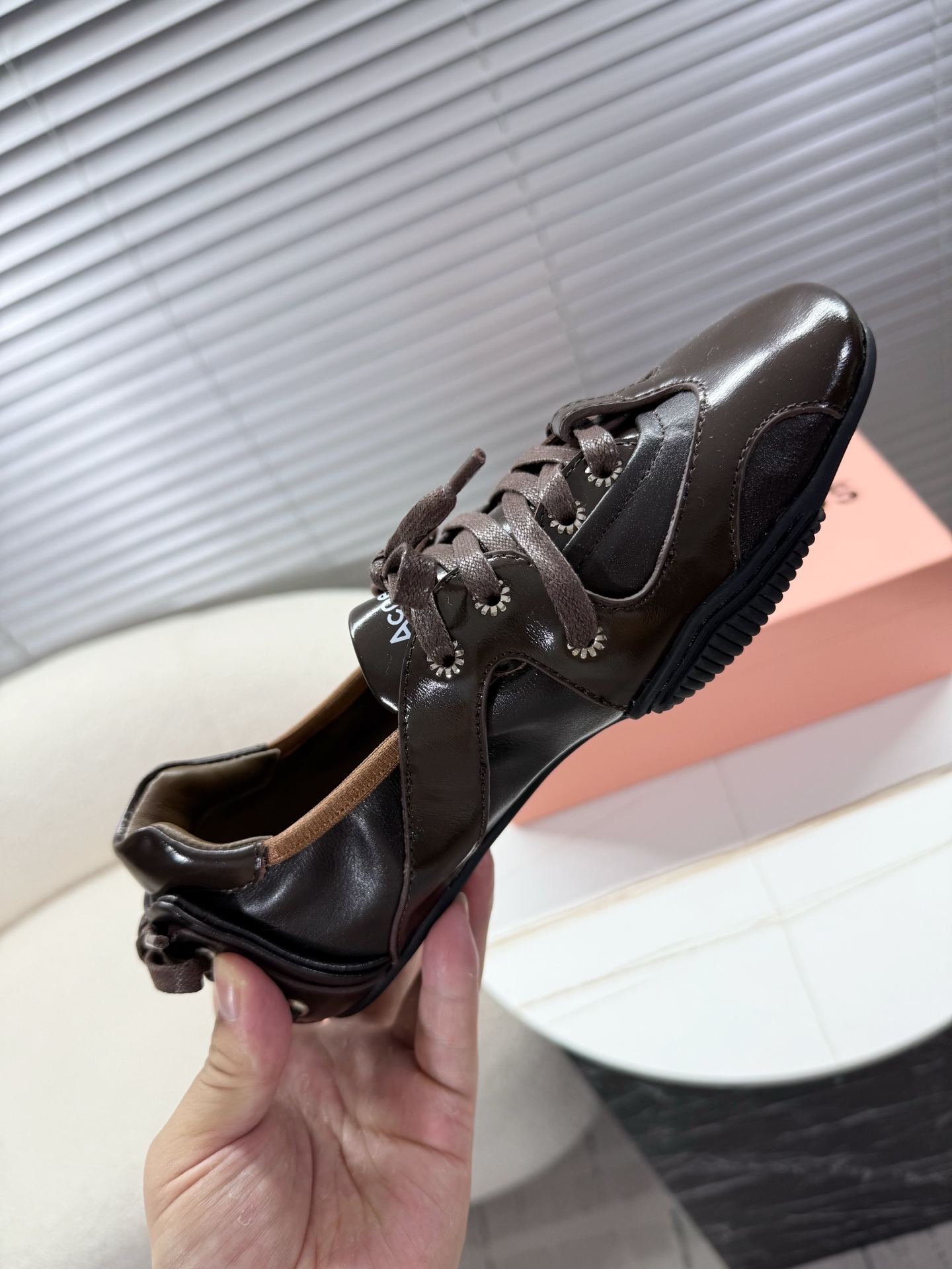 Acne Studios’ Stylish Ballet Shoes with Unique Materials and Design - 图片 8