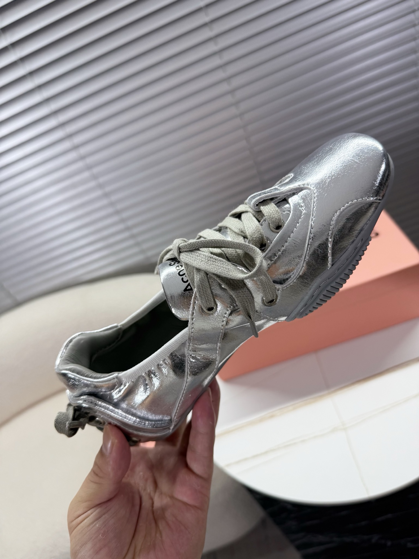 Acne Studios’ Stylish Ballet Shoes with Unique Fabrics and Quality Design - 图片 8
