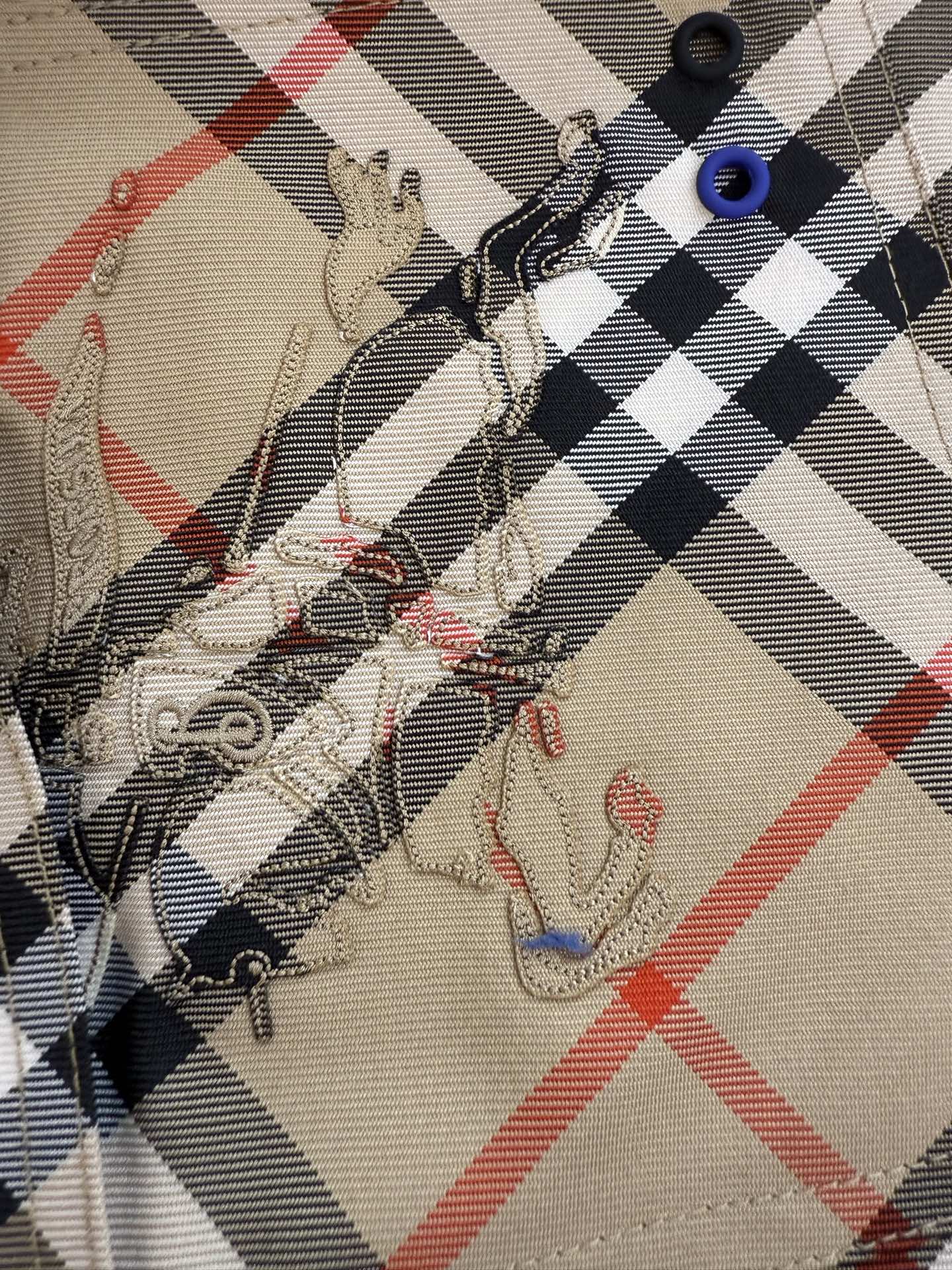 Burberry Bbr 巴宝莉24ss格纹战马刺绣短裤