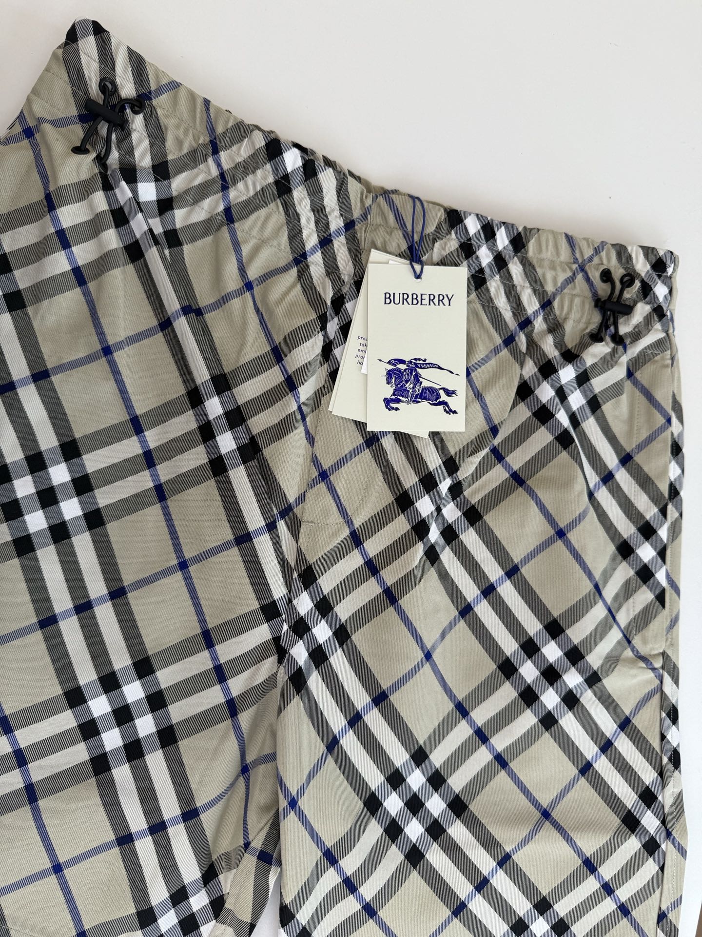Burberry Bbr 巴宝莉24ss格纹战马刺绣短裤