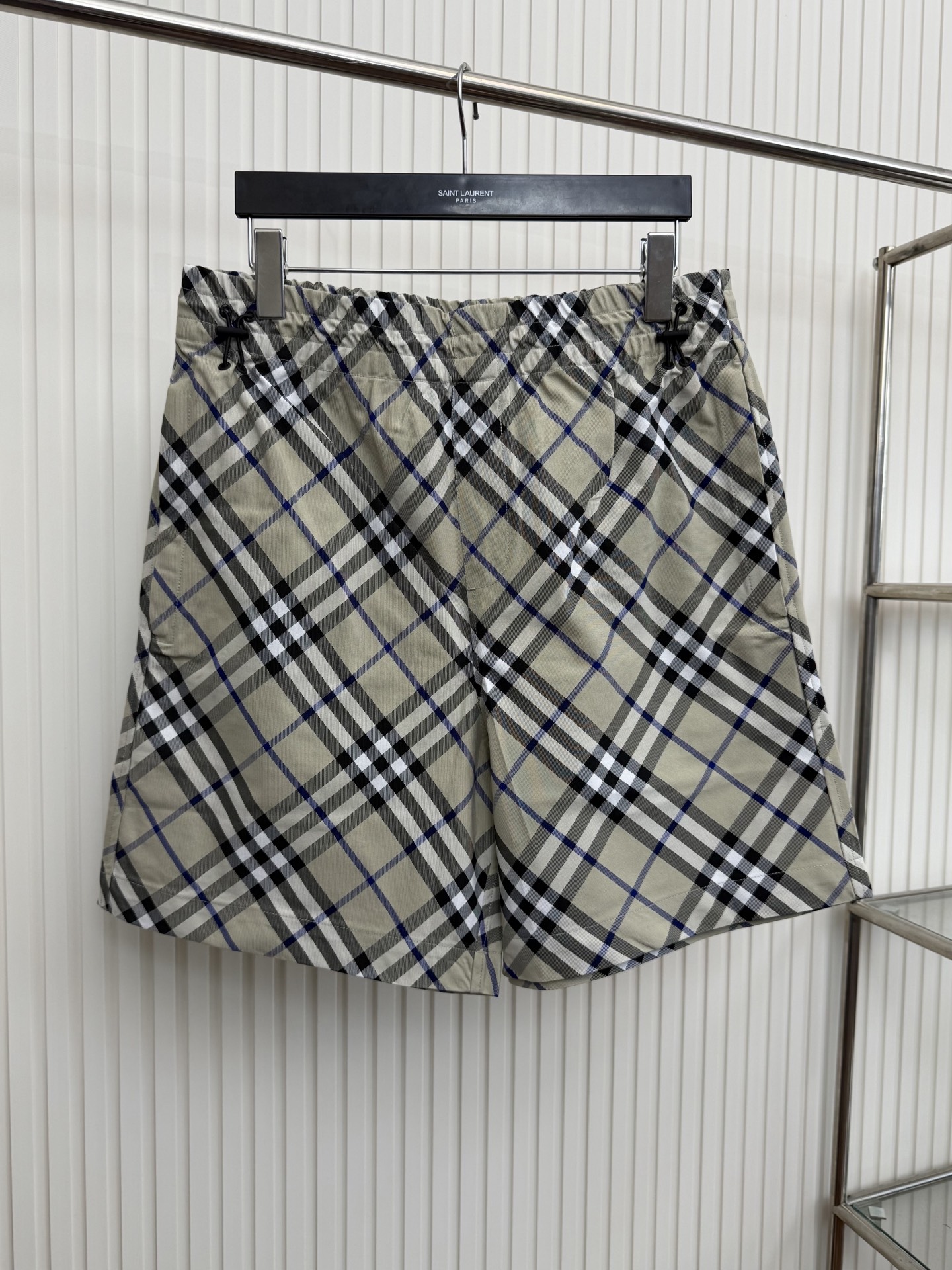 Burberry Bbr 巴宝莉24ss格纹战马刺绣短裤