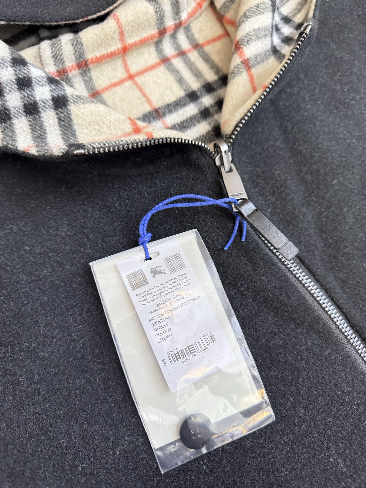 Burberry bbr巴宝莉双面穿条纹羊毛拉链连帽外套