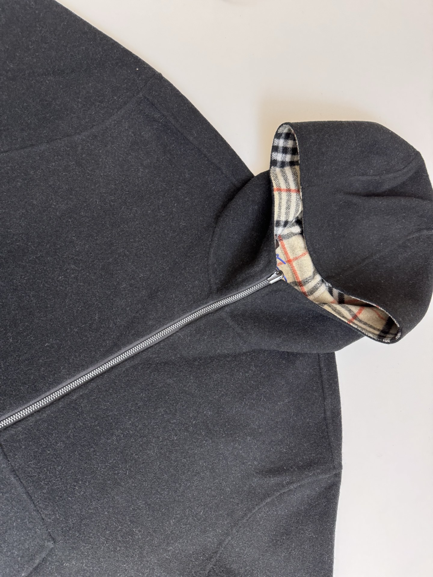 Burberry bbr巴宝莉双面穿条纹羊毛拉链连帽外套