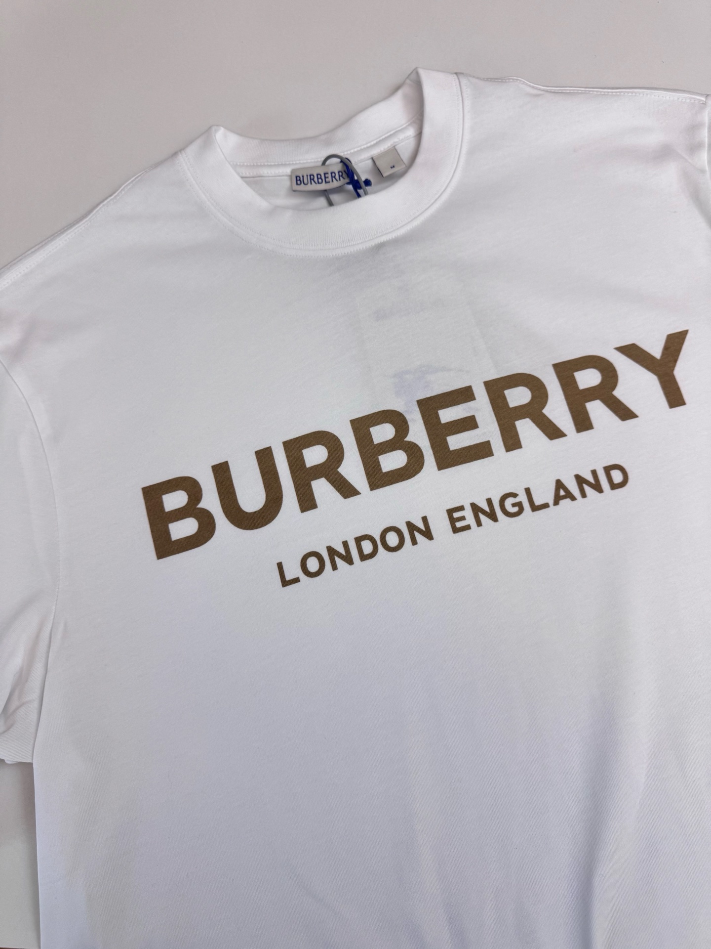 Burberry Bbr 巴宝莉胸前字母圆领短袖T恤