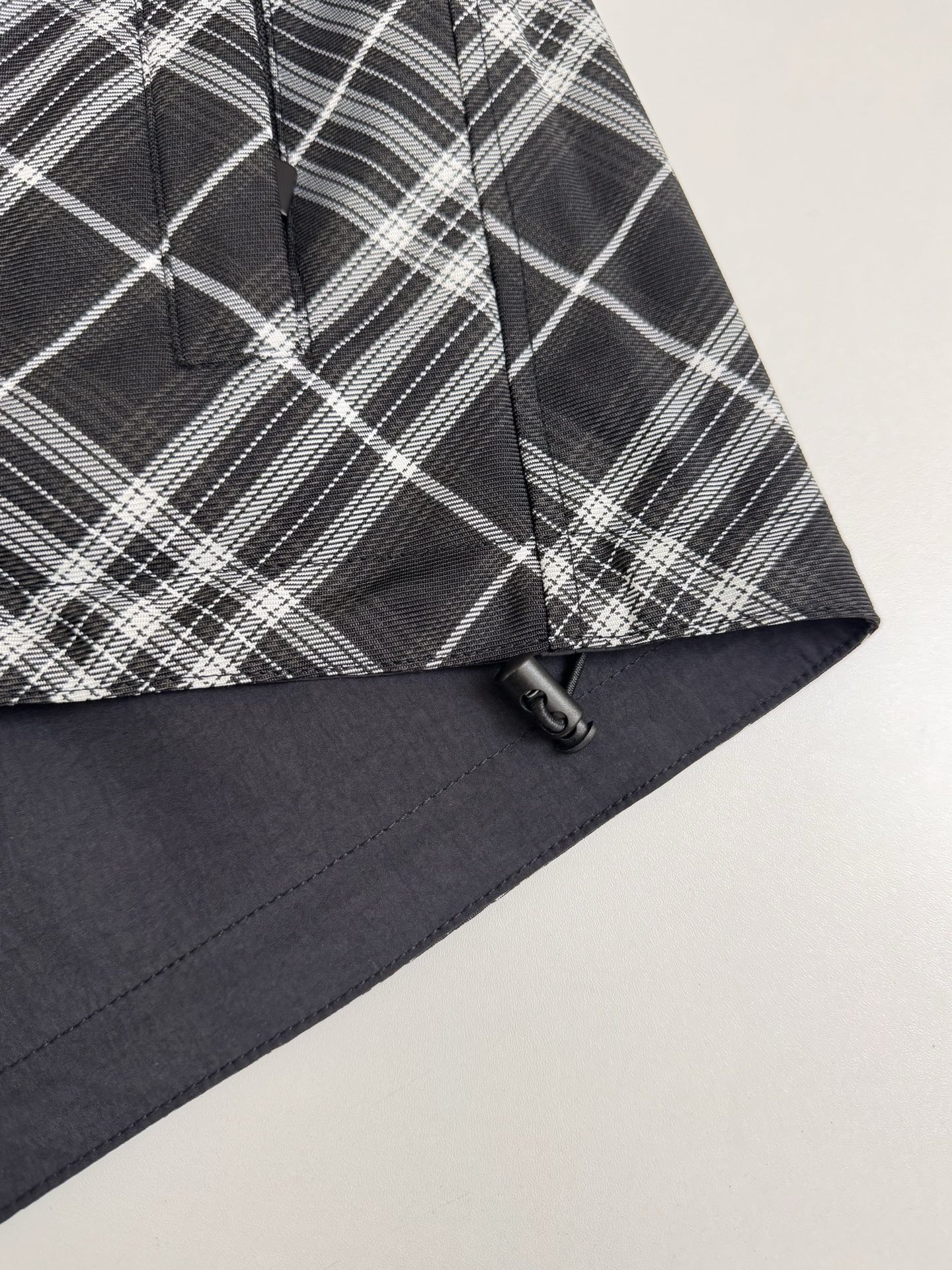 Burberry Bbr 巴宝莉黑白格纹战马刺绣双面穿外套
