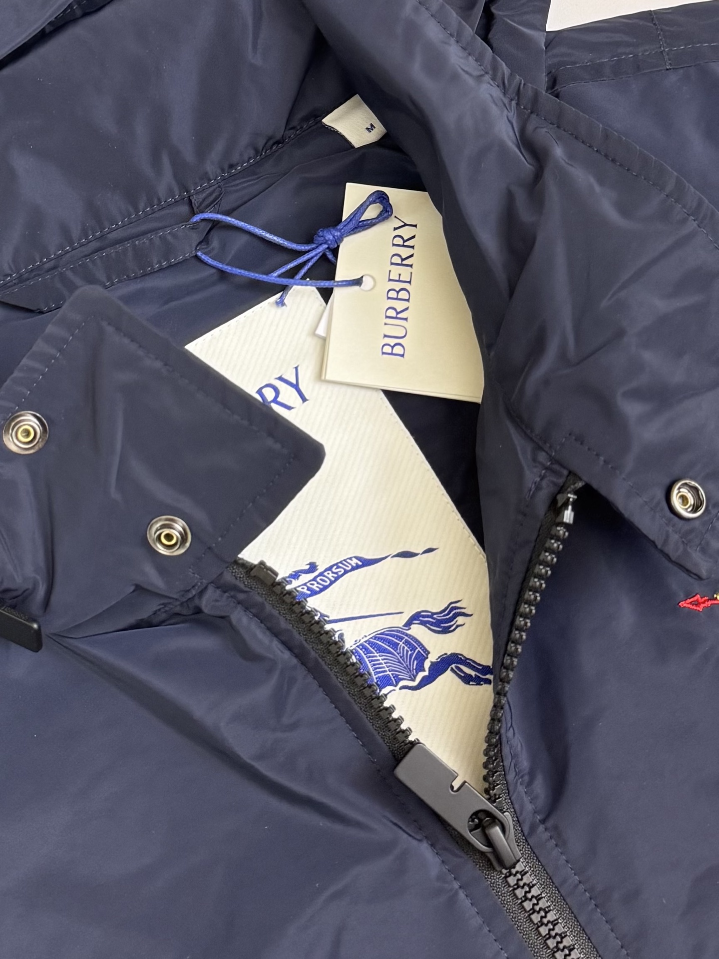 Burberry Bbr 巴宝莉战马绣花连帽夹克外套
