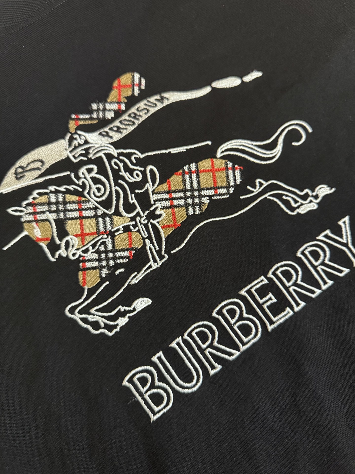 Burberry Bbr 巴宝莉ss26战马logo标识绣花短袖T恤