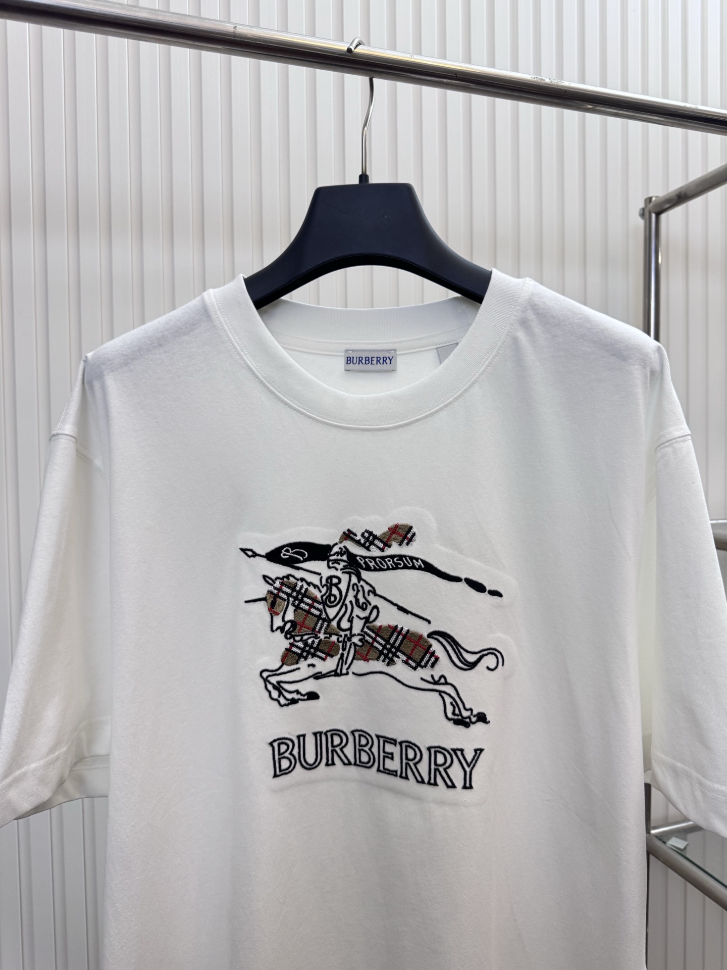 Burberry Bbr 巴宝莉ss26战马logo标识绣花短袖T恤