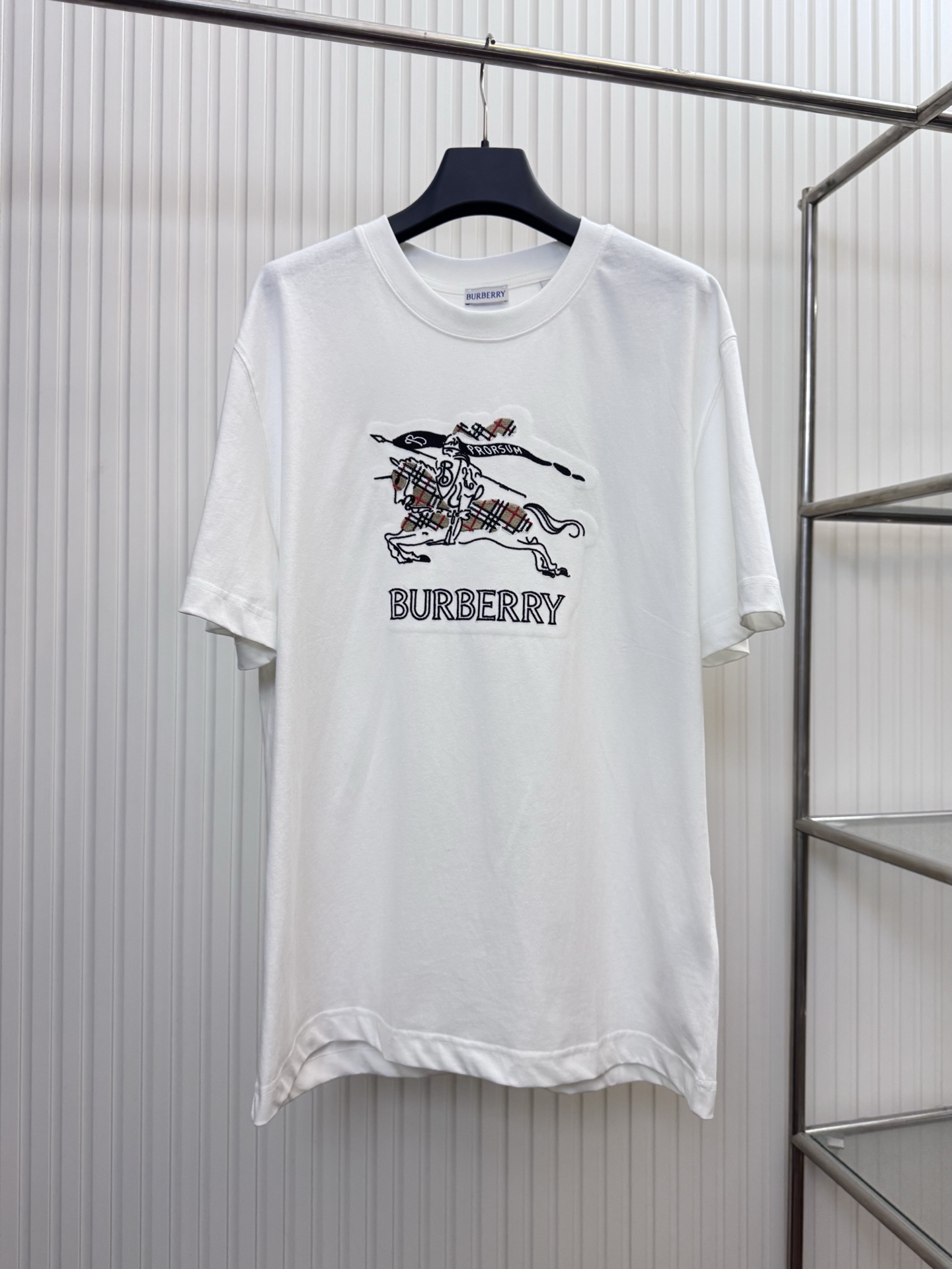 Burberry Bbr 巴宝莉ss26战马logo标识绣花短袖T恤