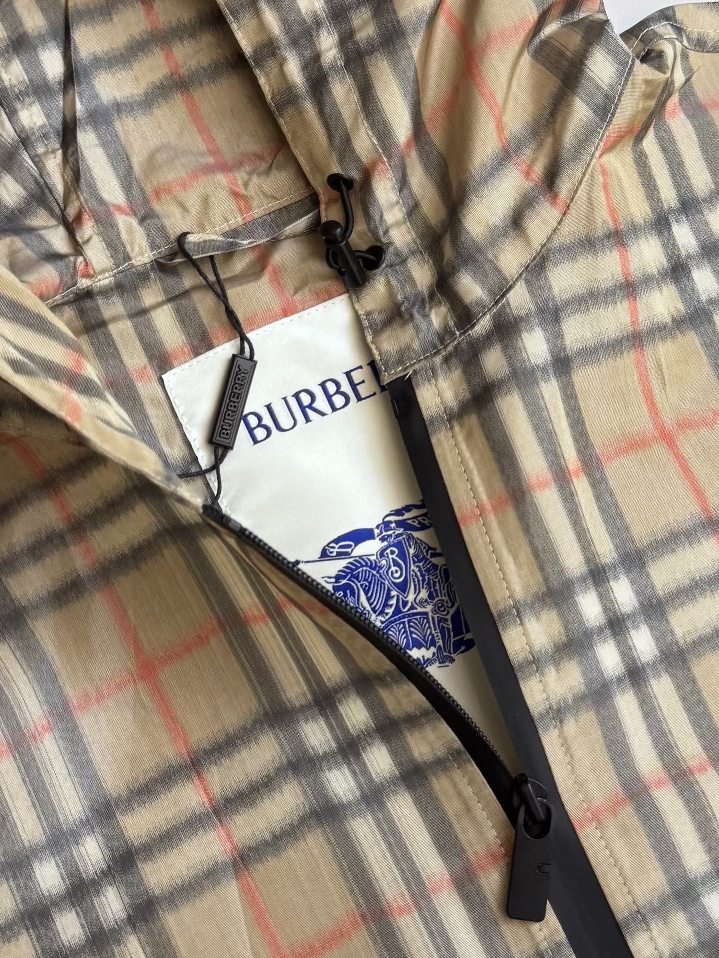 Burberry Bbr 巴宝莉格纹渐变连帽夹克外套