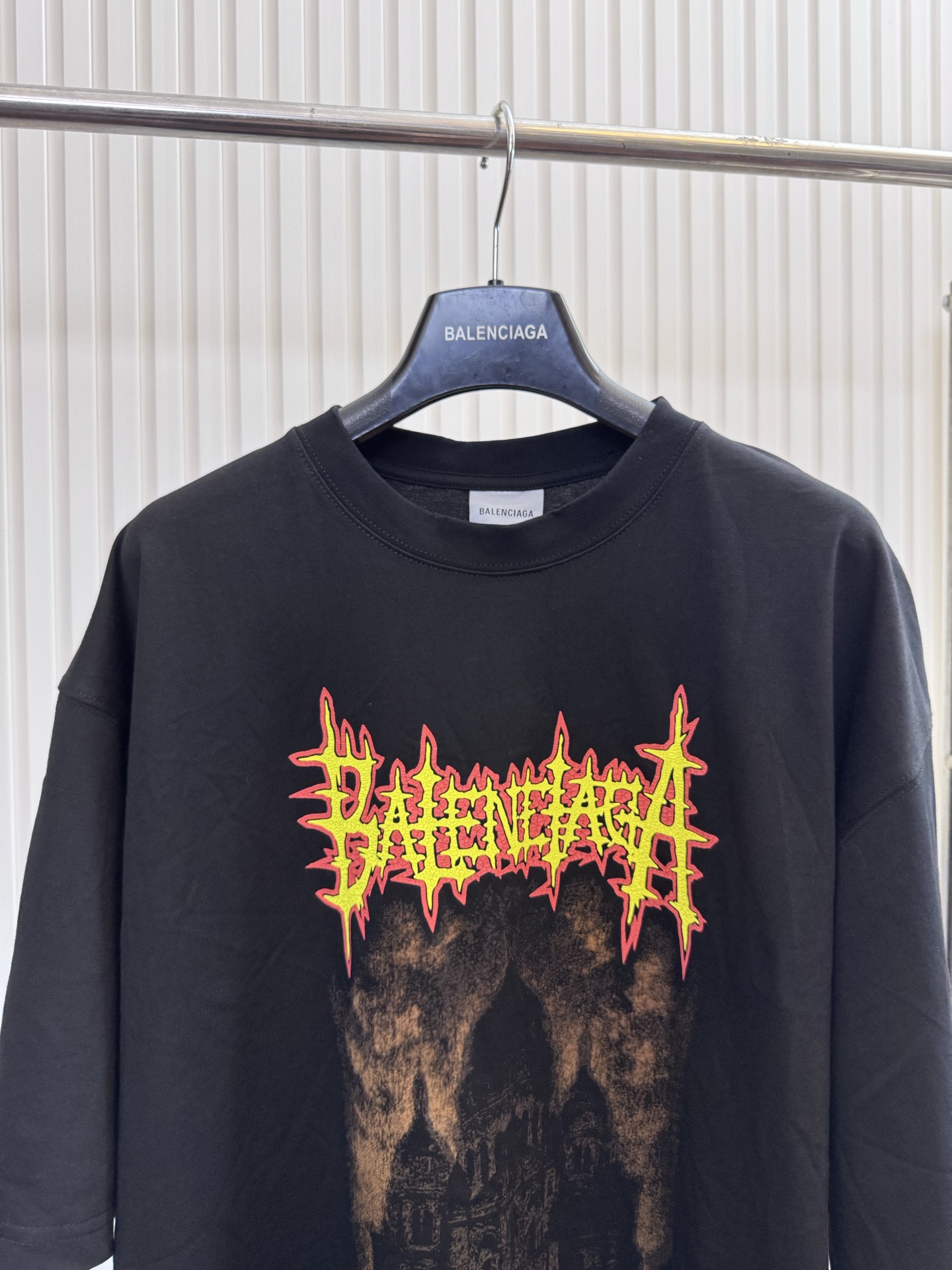 Balenciaga Bal 巴黎世家26ss梵文字母大教堂古堡直喷印花短袖T恤