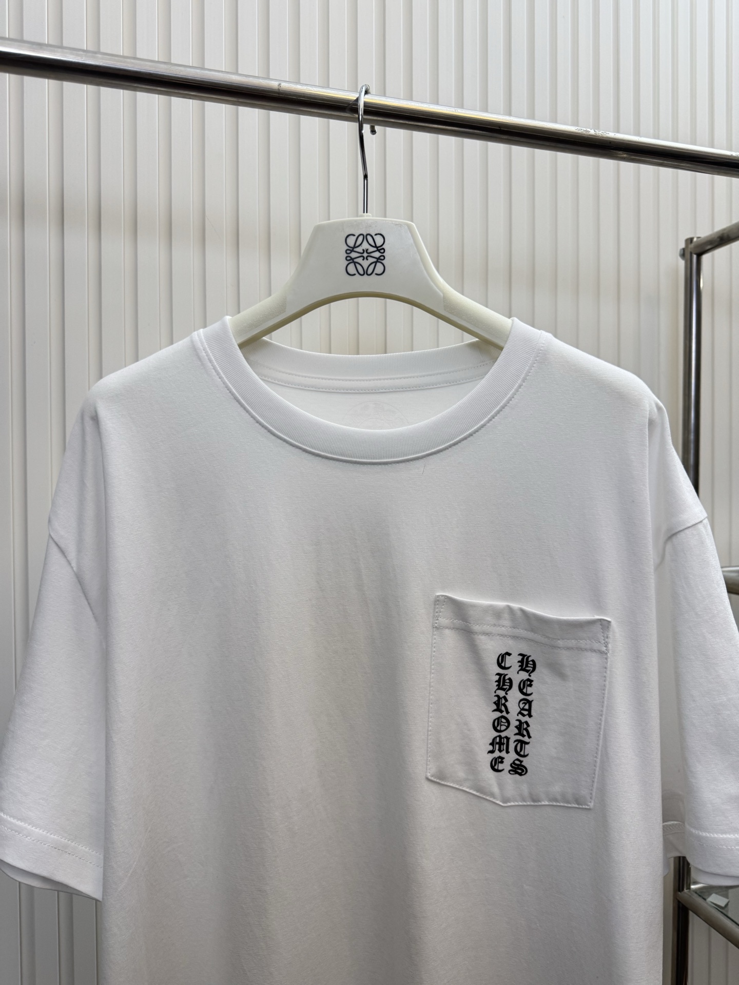 Chrome Hearts CH 克罗心粉色梵文字母口袋短袖T恤