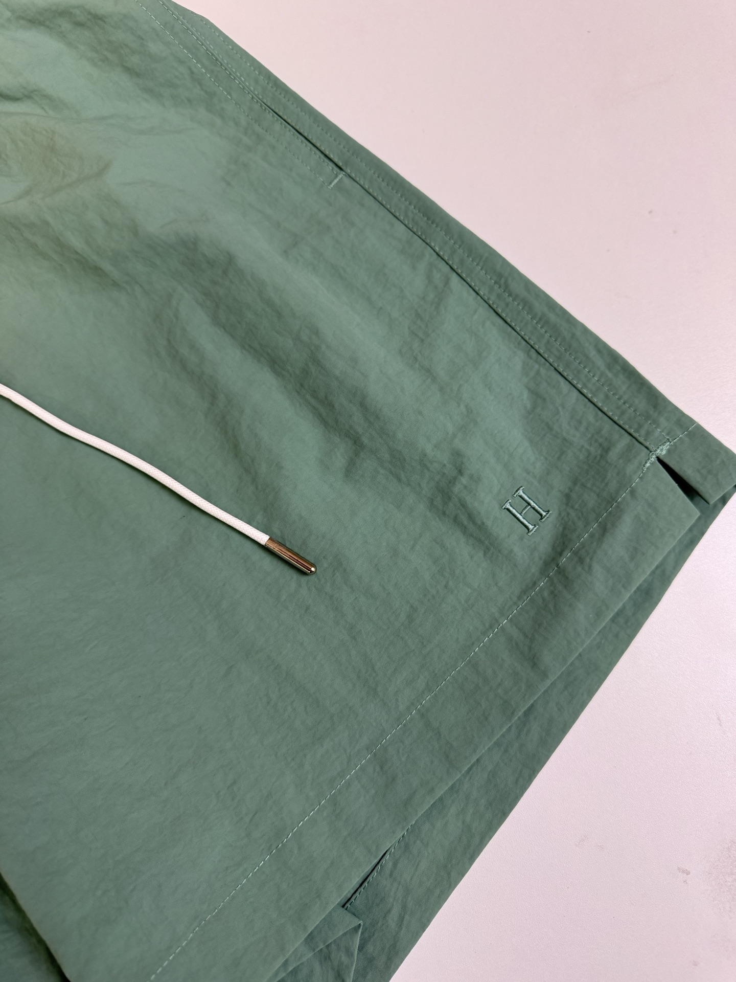 Hermès Hremes 爱马仕 H小标刺绣沙滩速干短裤