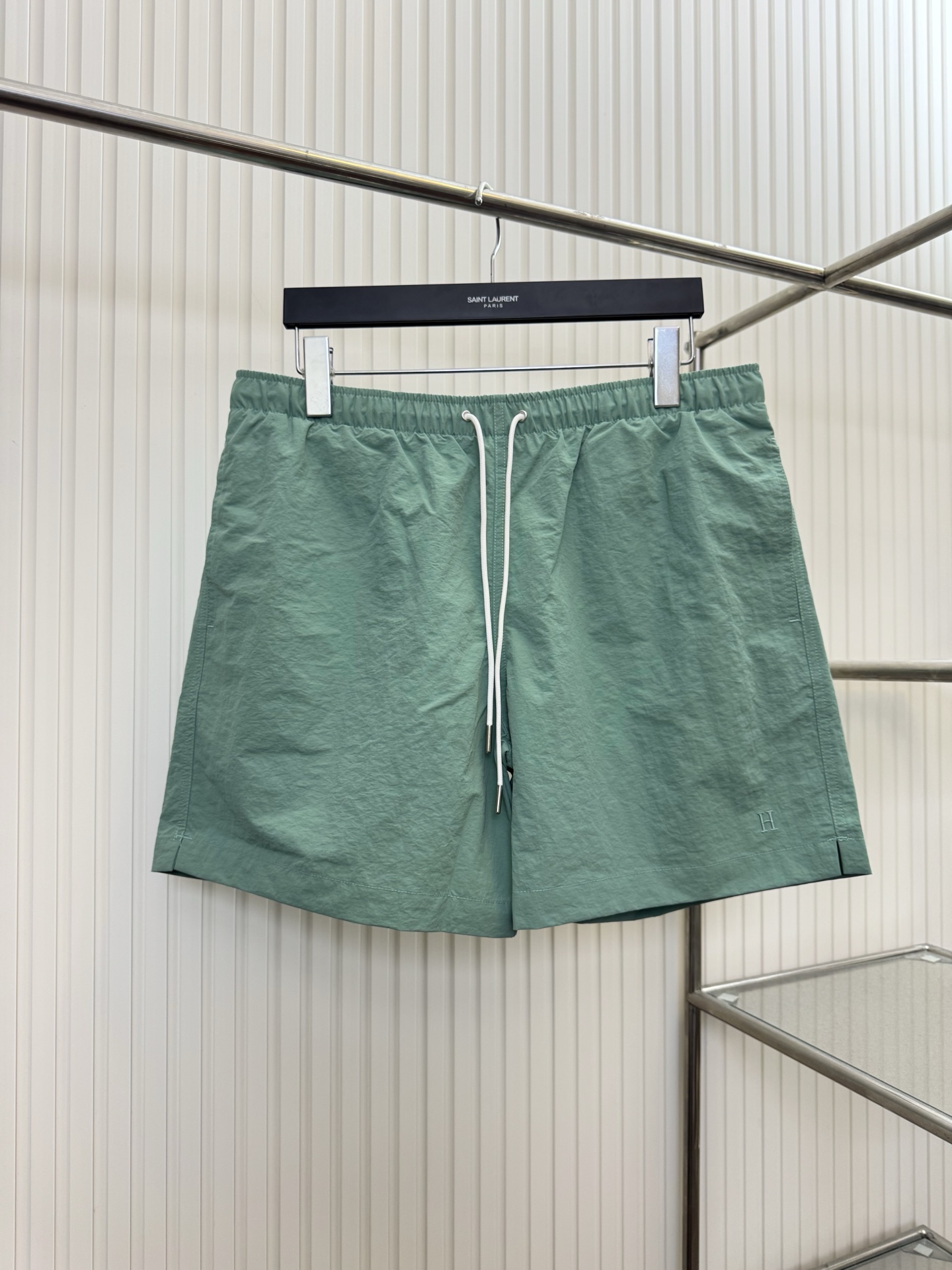 Hermès Hremes 爱马仕 H小标刺绣沙滩速干短裤