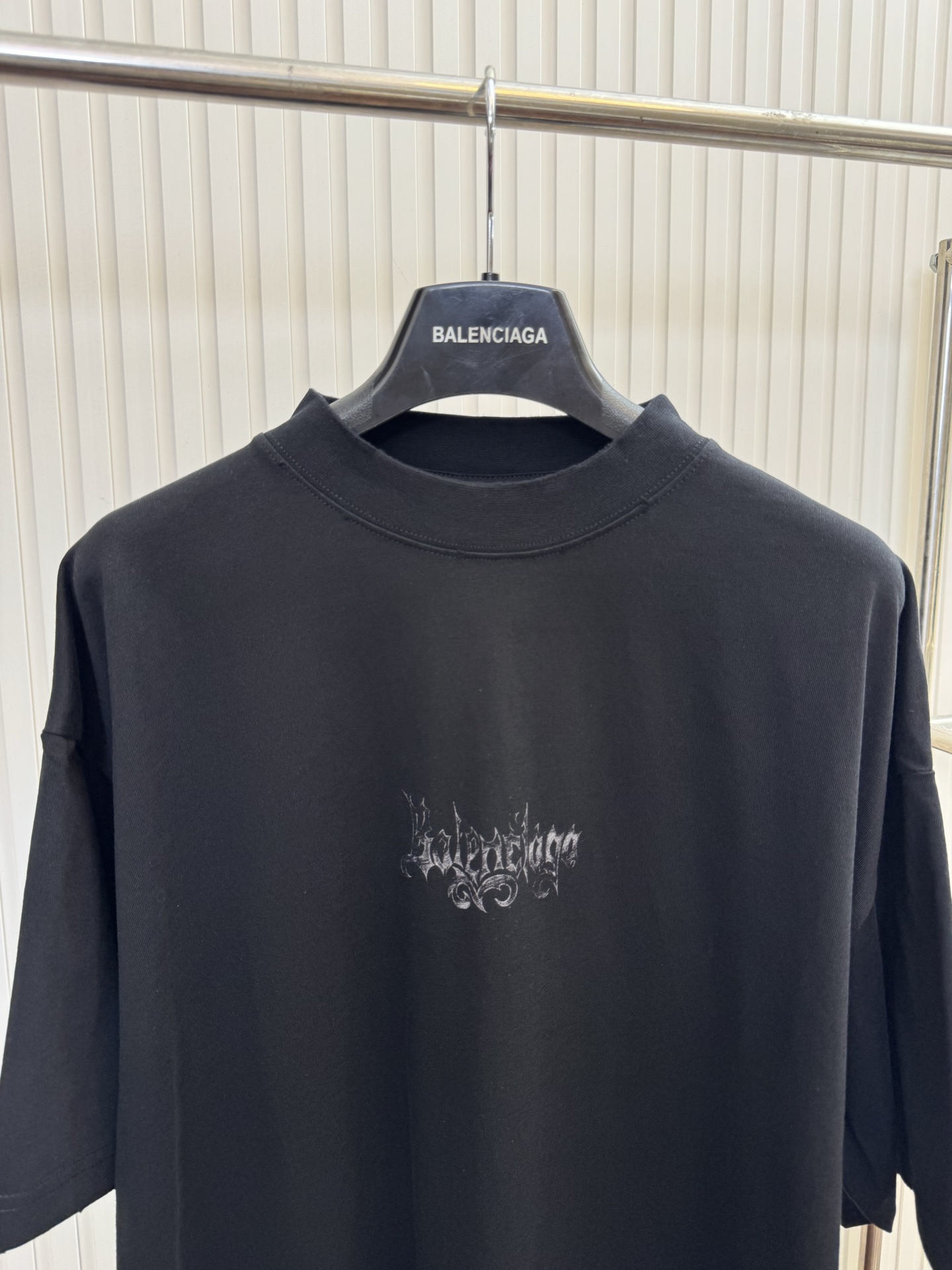 Balenciaga Bal 巴黎26ss 哥特火焰艺术字体印花短袖T恤