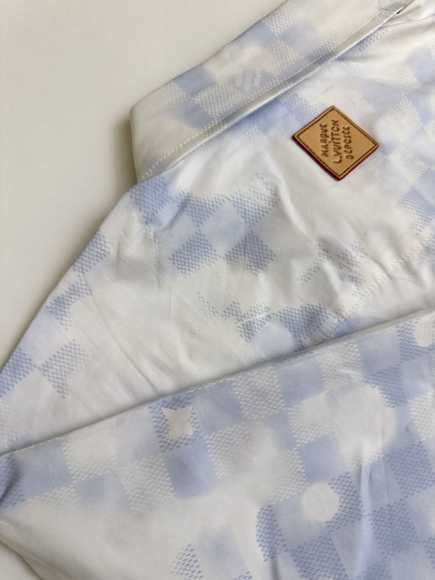 Louis Vuitton 1v 路易 SS26云朵系列像素棋盘格印花衬衫短袖