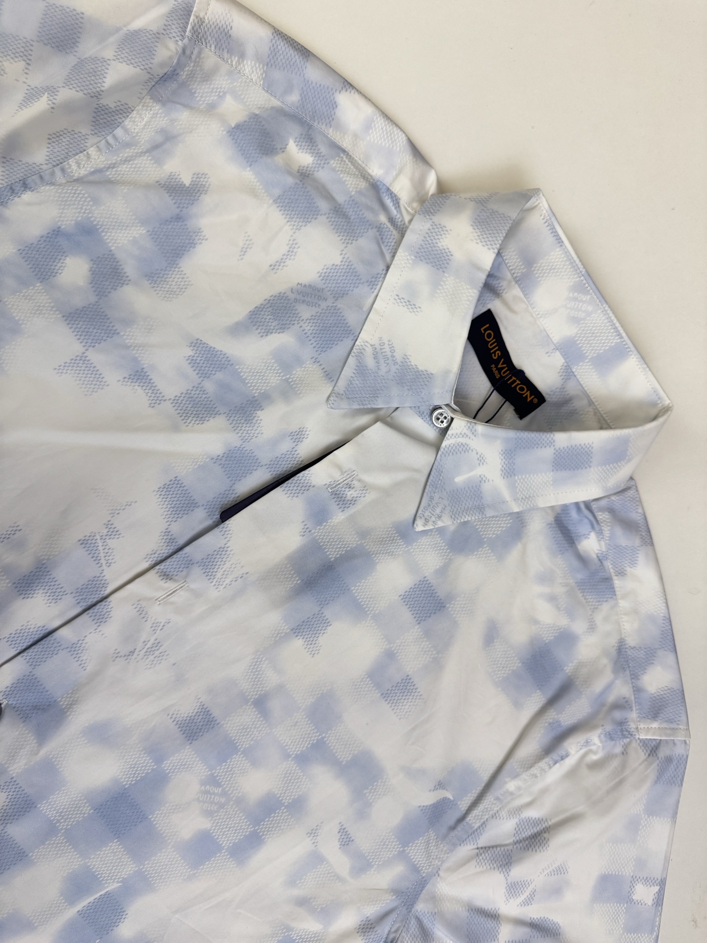Louis Vuitton 1v 路易 SS26云朵系列像素棋盘格印花衬衫短袖