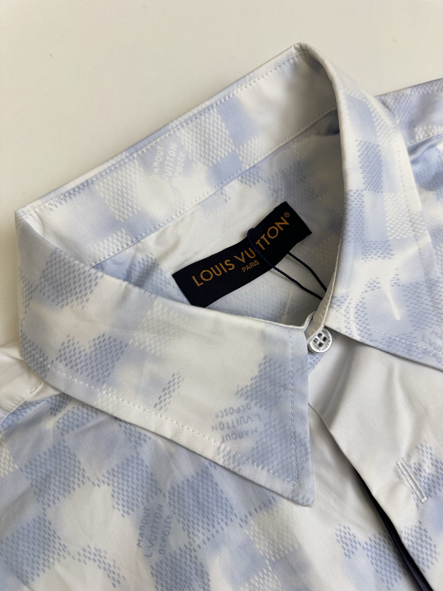 Louis Vuitton 1v 路易 SS26云朵系列像素棋盘格印花衬衫短袖