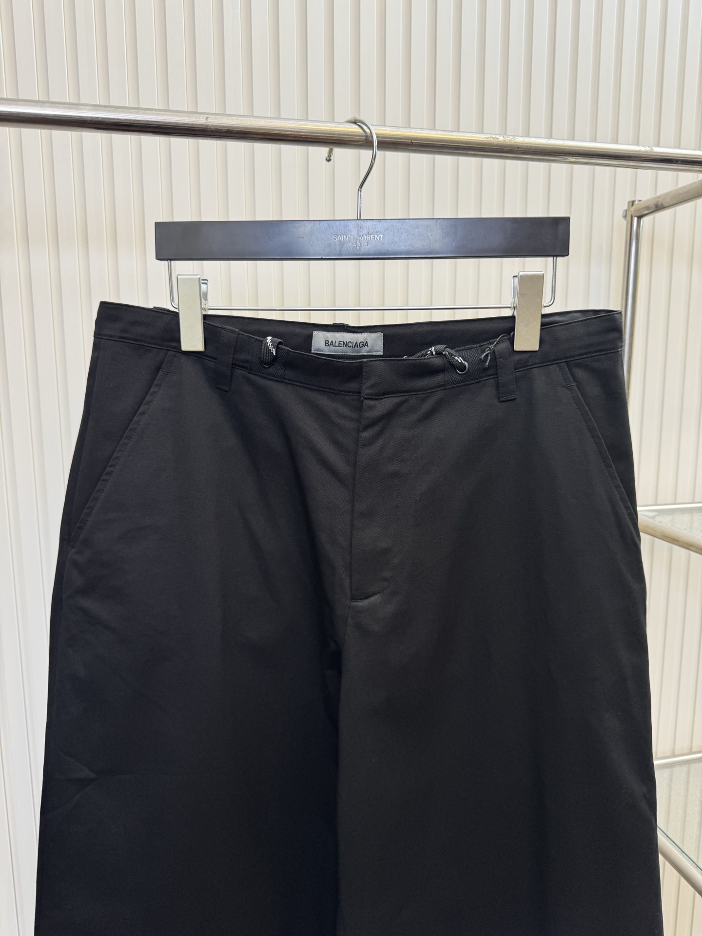Balenciaga Bal 巴黎 26ss新款斜纹棉布扣子滚边口袋 休闲长裤