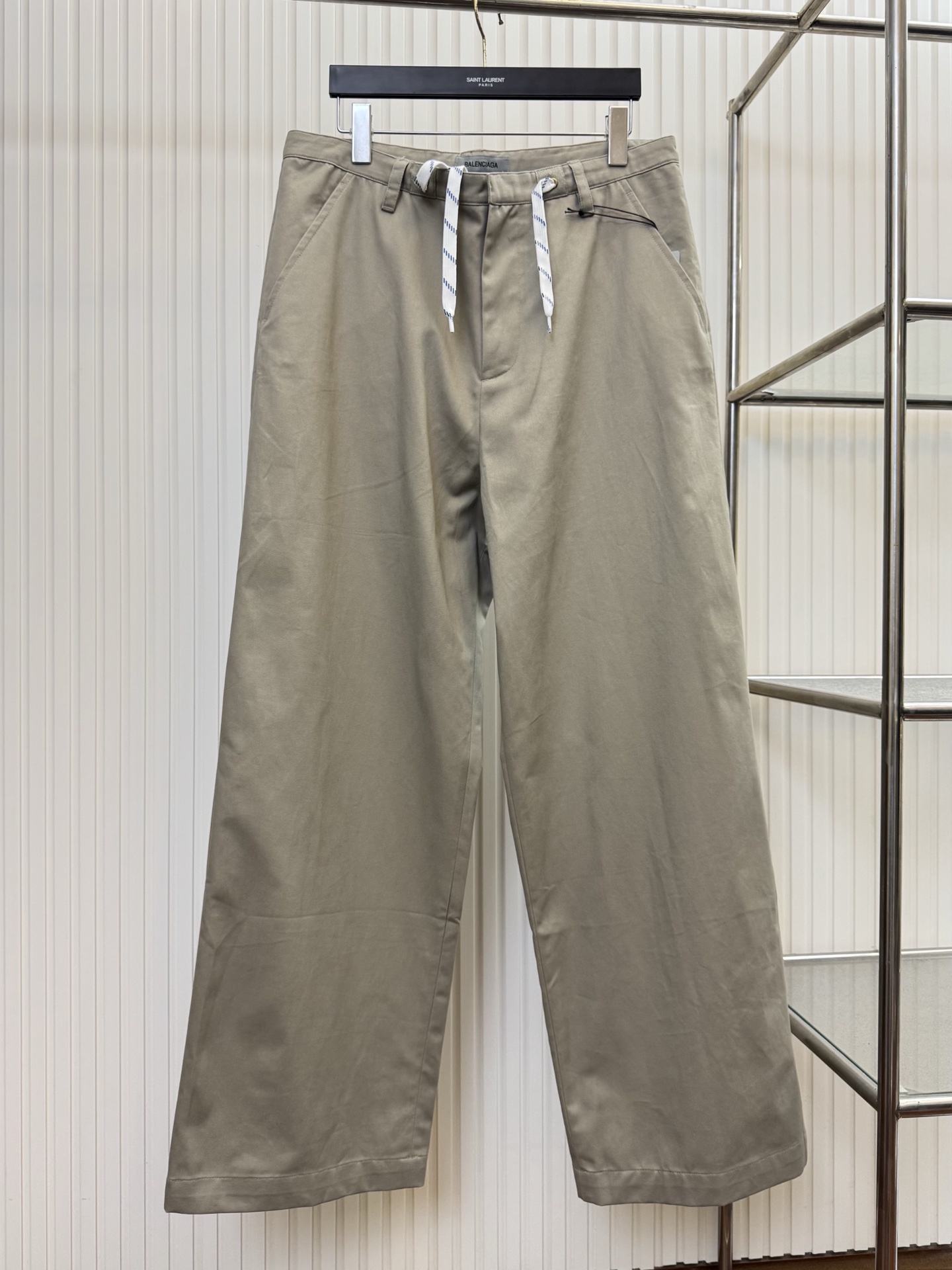 Balenciaga Bal 巴黎 26ss新款斜纹棉布扣子滚边口袋 休闲长裤