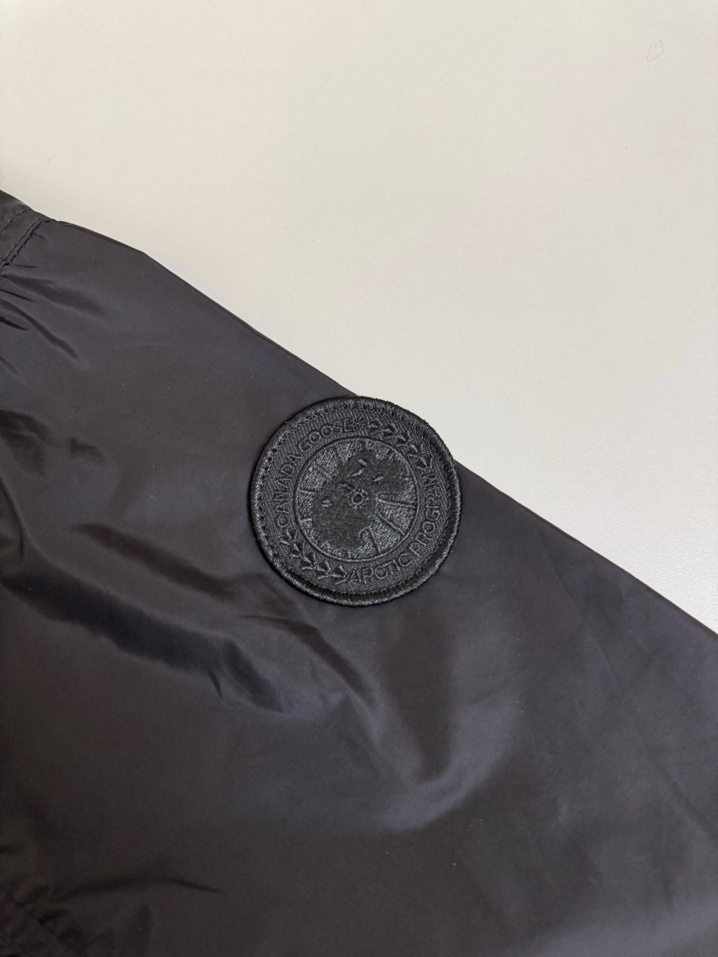 Canada Goose Canada Goose 加拿大鹅袖标连帽防风夹克外套