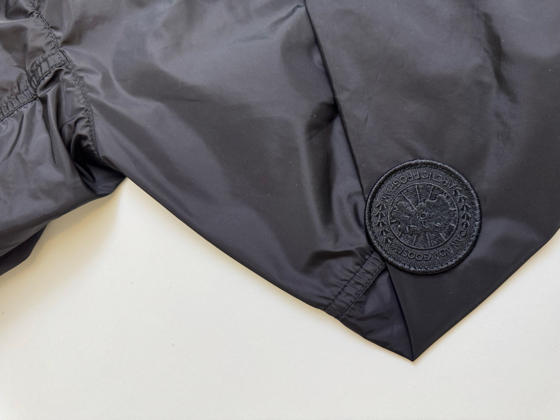 Canada Goose Canada Goose 加拿大鹅袖标连帽防风夹克外套