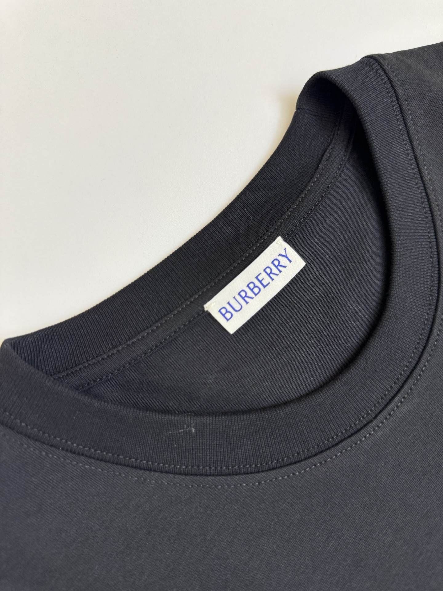 Burberry Bbr 巴宝莉 铁标logo短袖T恤
