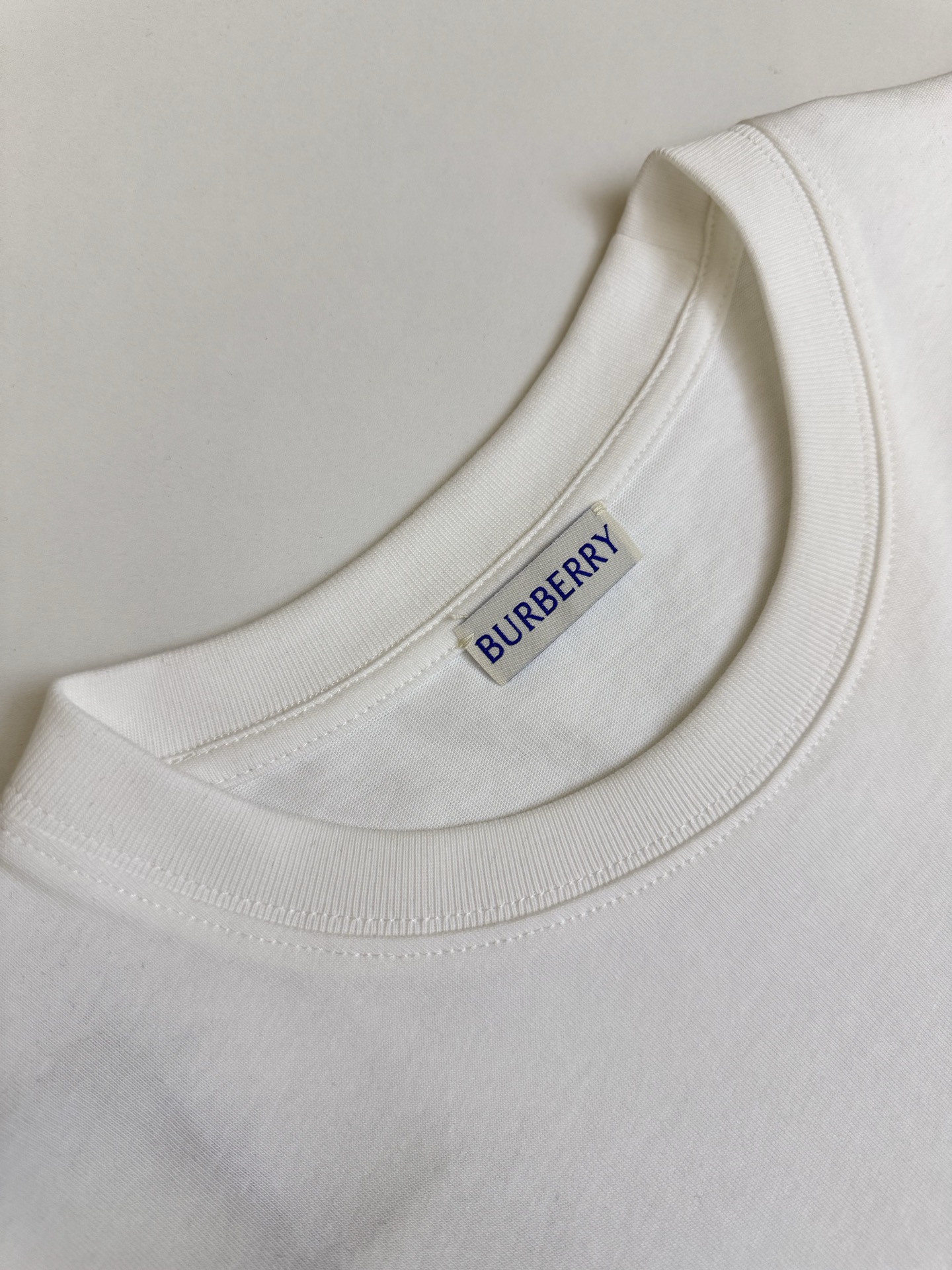 Burberry Bbr 巴宝莉 铁标logo短袖T恤