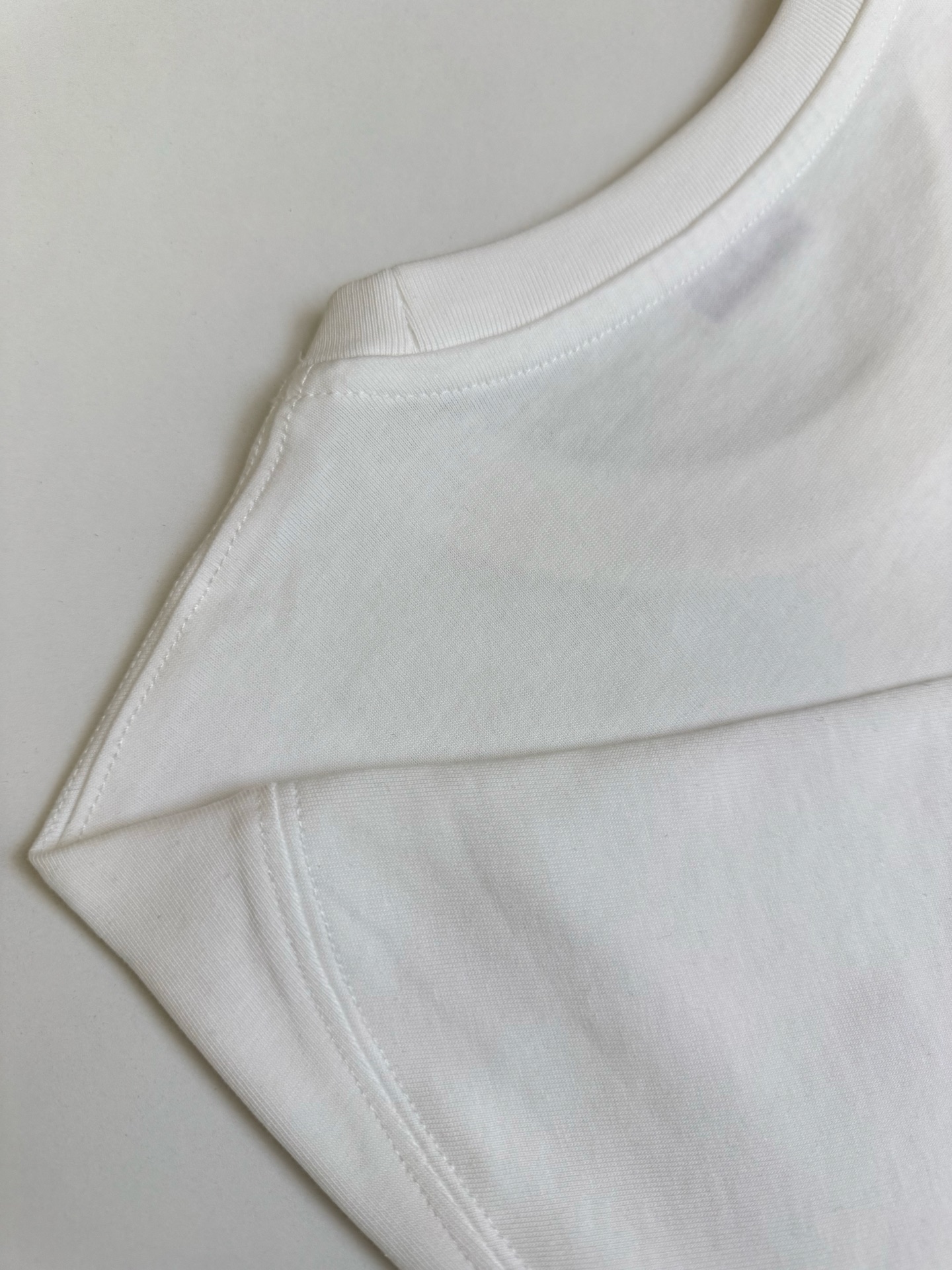 Burberry Bbr 巴宝莉 铁标logo短袖T恤