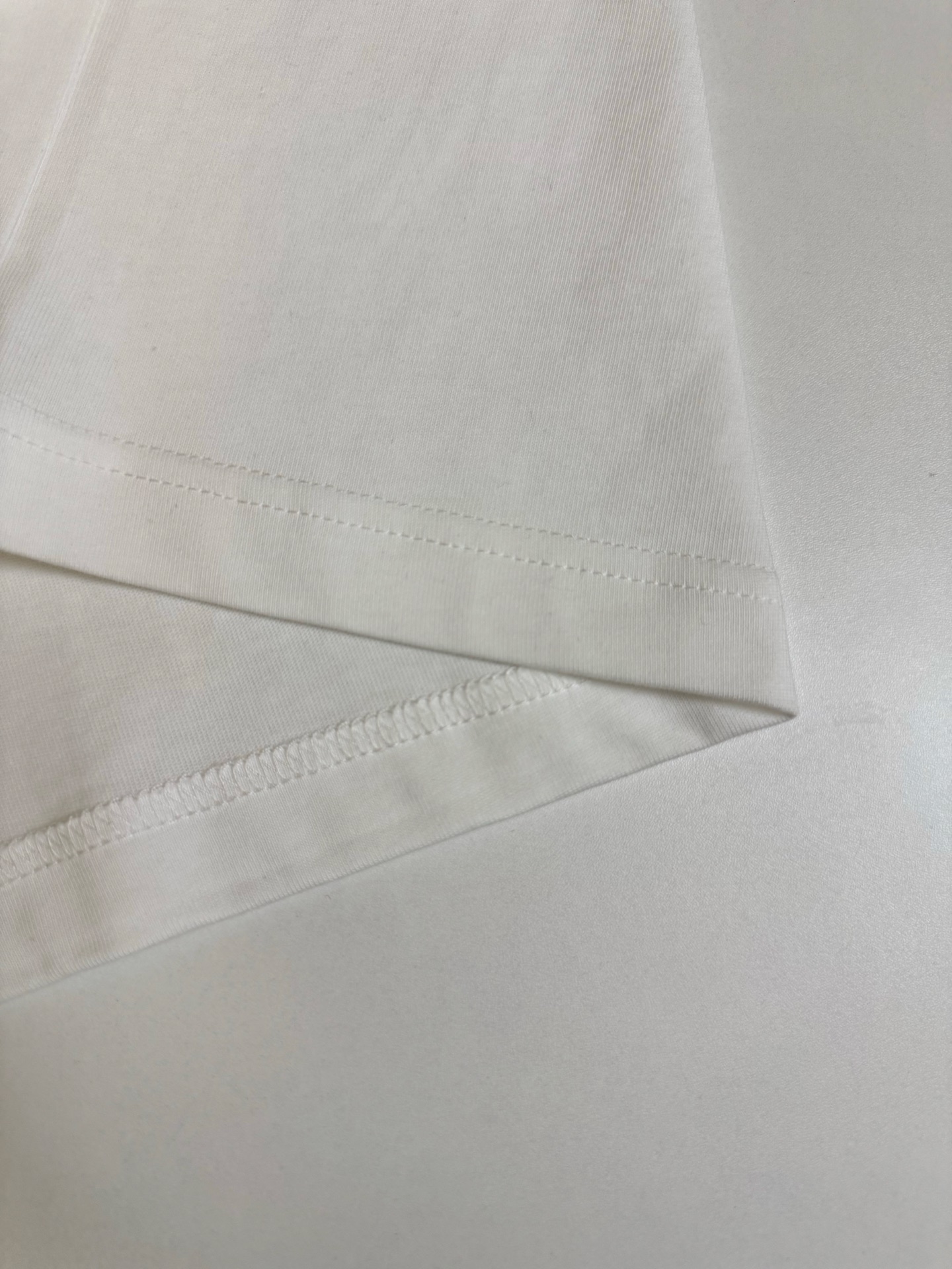 Burberry Bbr 巴宝莉 铁标logo短袖T恤