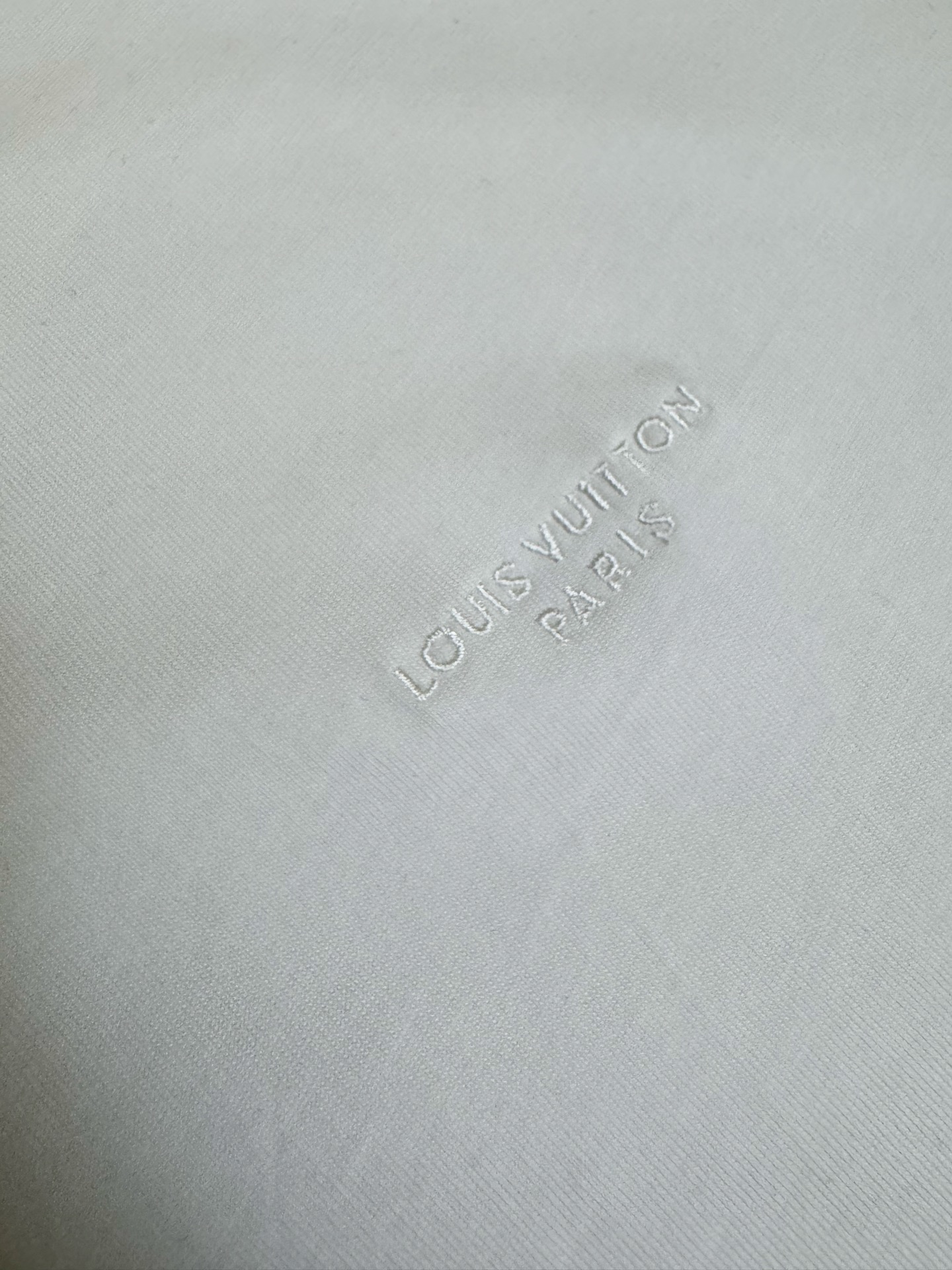 Louis Vuitton 1v 字母小标刺绣圆领短袖T恤