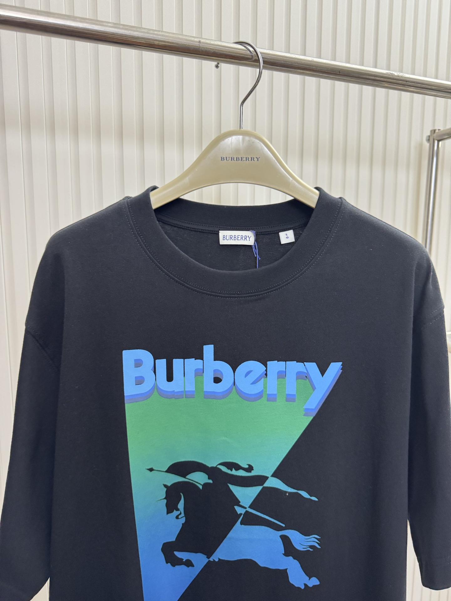 Burberry Bbr 巴宝莉 战马标识渐变倒三角印花短袖T恤