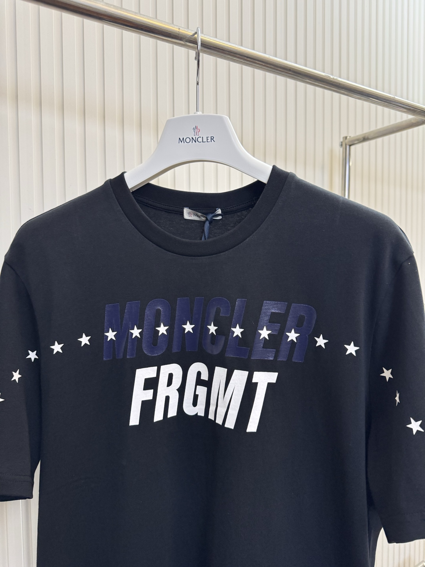 Moncler Monc 蒙口 五角星字母标识印花短袖T恤