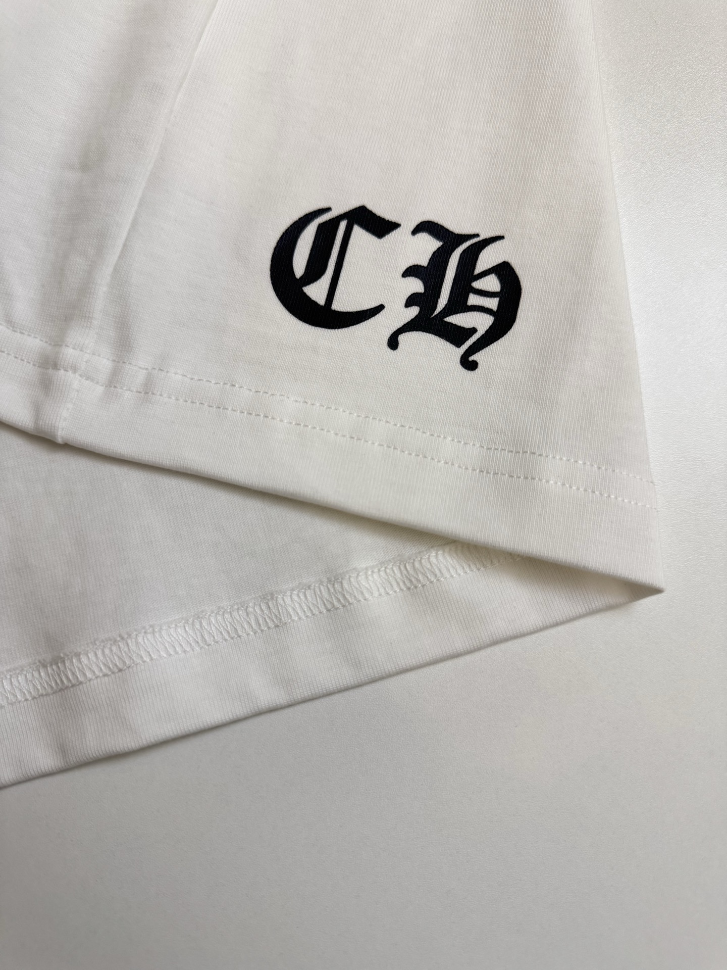 Chrome Hearts CH 克罗心 口袋马蹄印字母十字架绣臂长袖T恤
